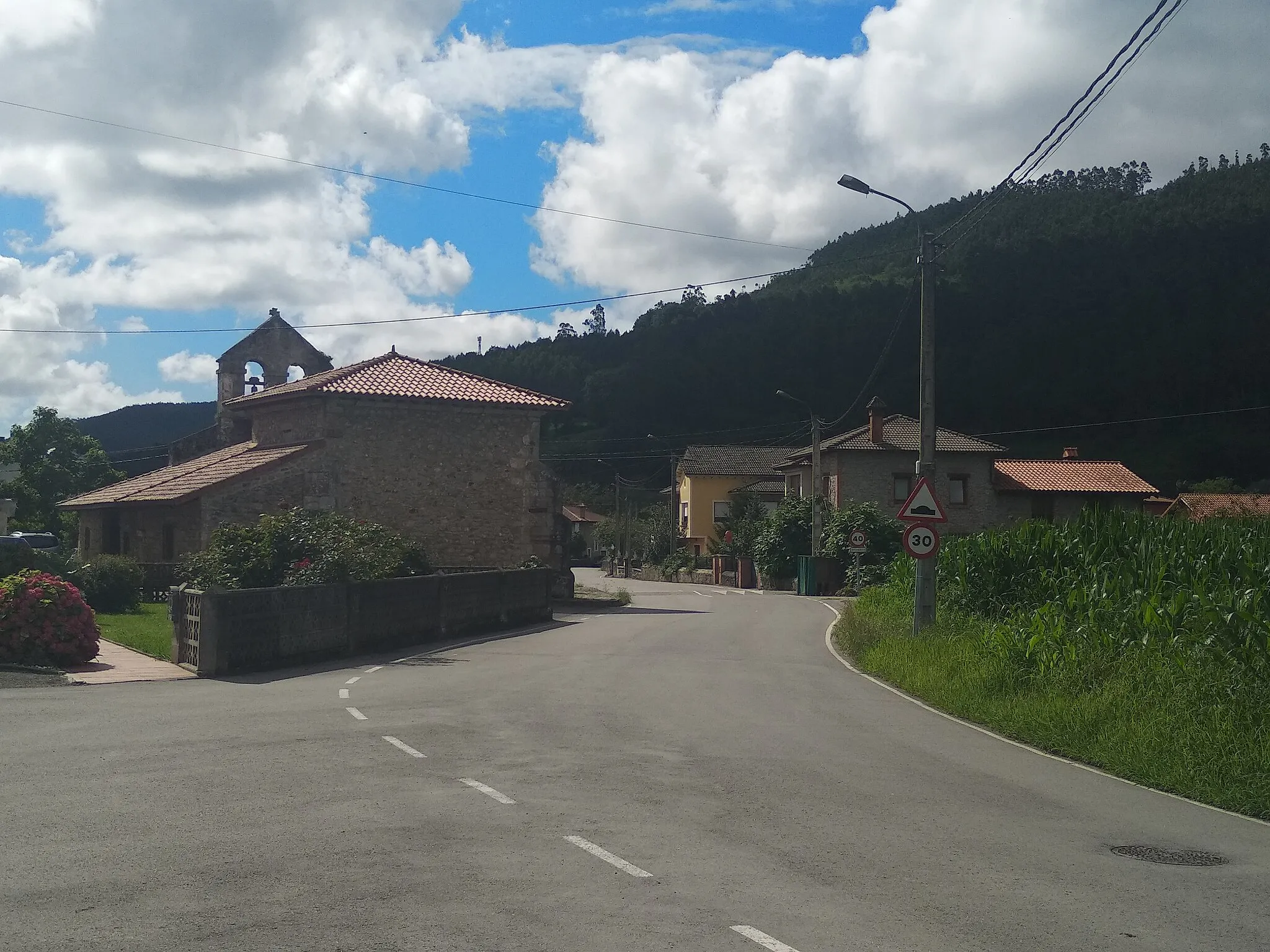 Photo showing: locality of La Encina, valley of Cayón, Cantabria