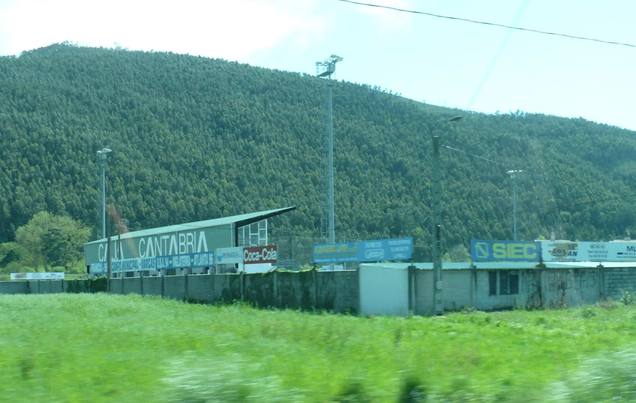 Photo showing: "Campo Municipal de Vargas" football ground, Vargas, (Cantabria)