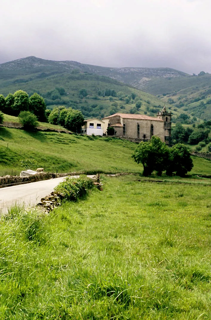 Photo showing: The church of Roiz, Valdáliga, Cantabria, Spain
