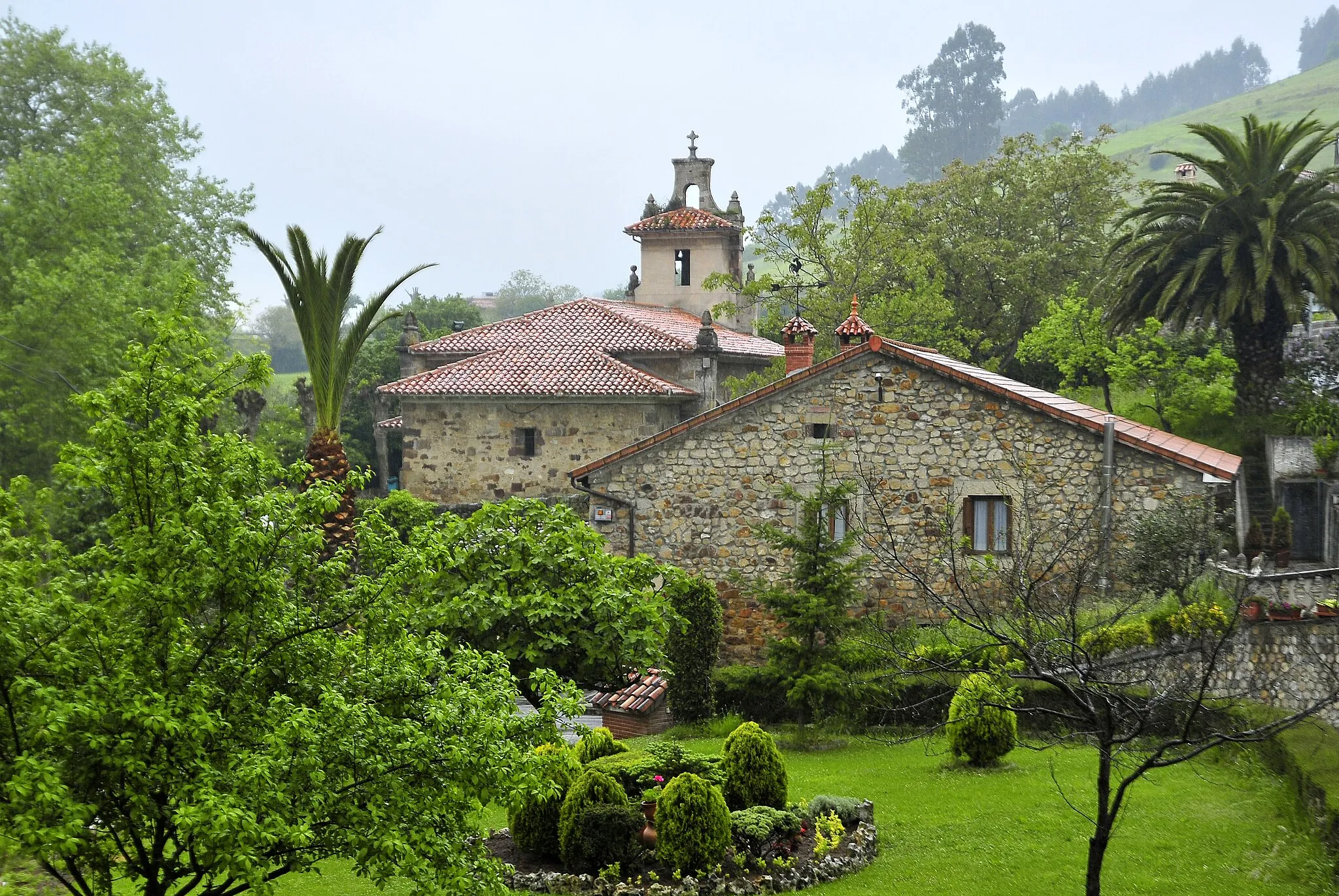 Photo showing: The church of Cianca neighborhood, at Parbayón (Piélagos, Cantabria, Spain)