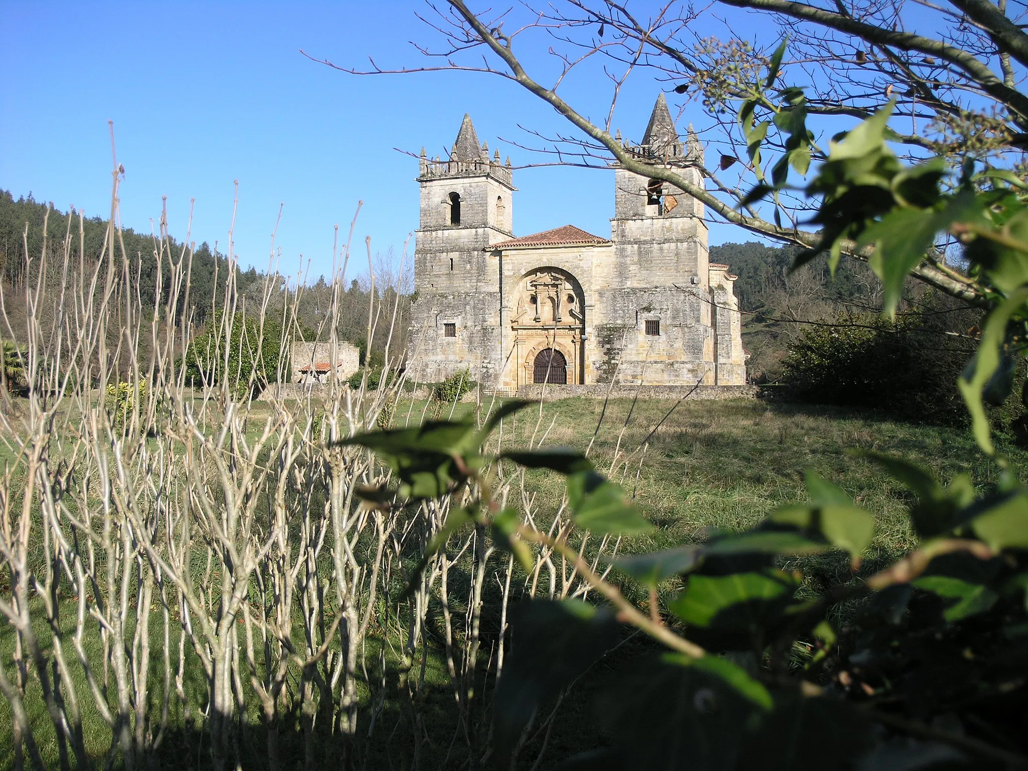 Photo showing: Iglesia de San Martín de Tours, en Cigüenza, Alfoz de Lloredo, Cantabria, España. Bien de interés cultural desde 1992. Arquitectura barroca con influencia del barroco colonial peruano. Data de mediados del siglo XVIII.