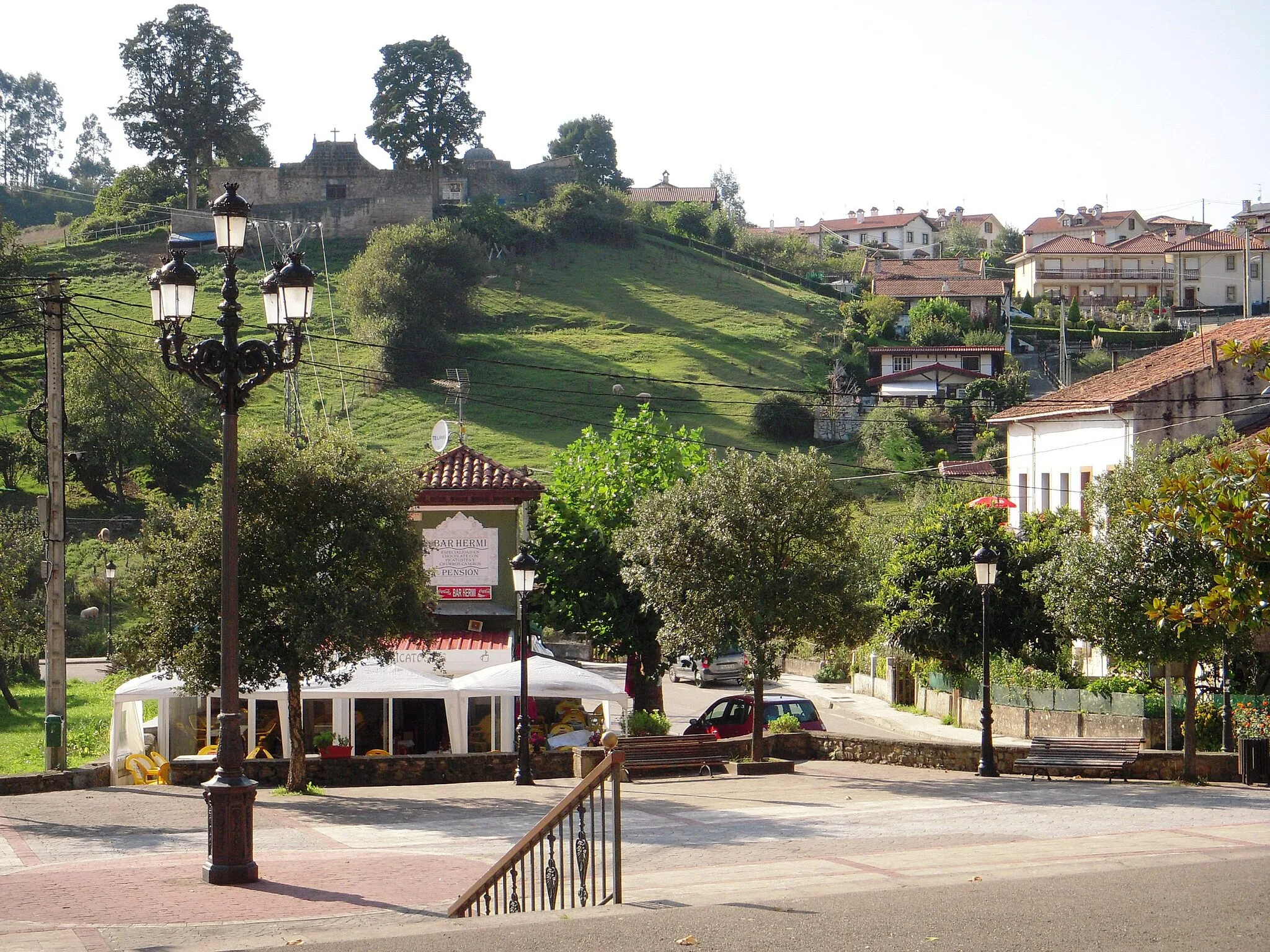 Photo showing: Desde la Iglesia de San Pedro Apóstol