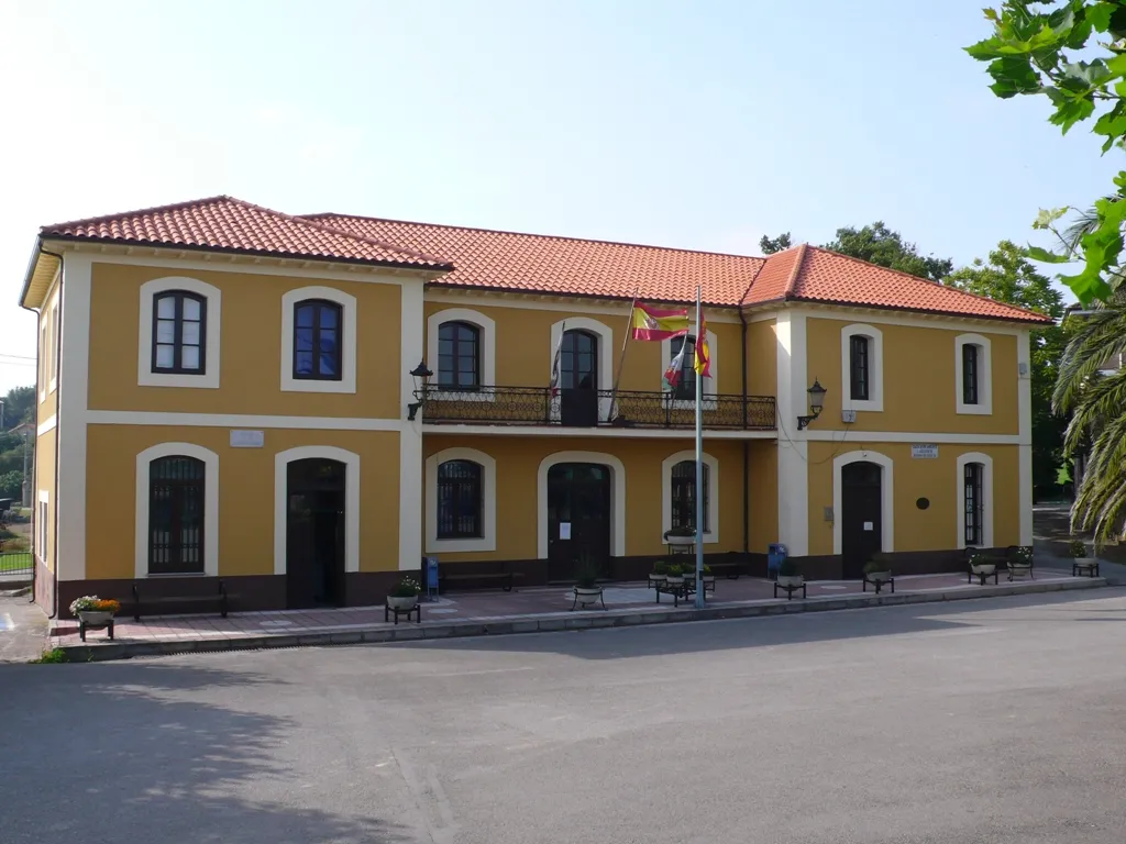 Photo showing: Town Hall of the municipality of Marina de Cudeyo, in Rubayo, Cantabria (Spain)