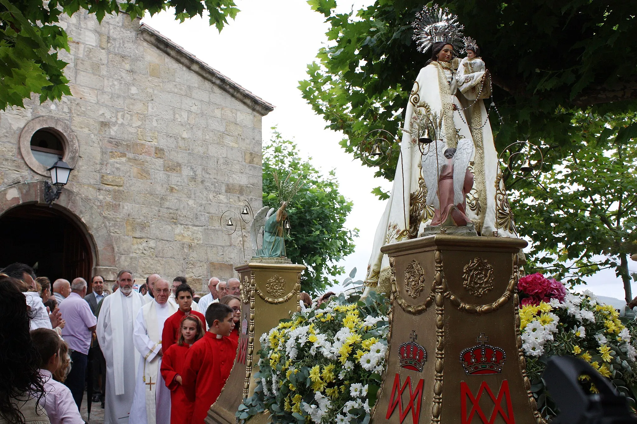 Photo showing: Las fiestas de la Virgen del Monte se celebran en Mogro el 24 de agosto
