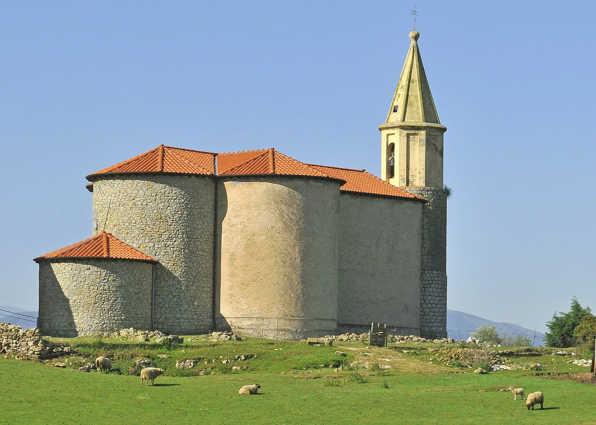 Photo showing: Cudón Parrish Church.  Miengo, Cantabria, Spain