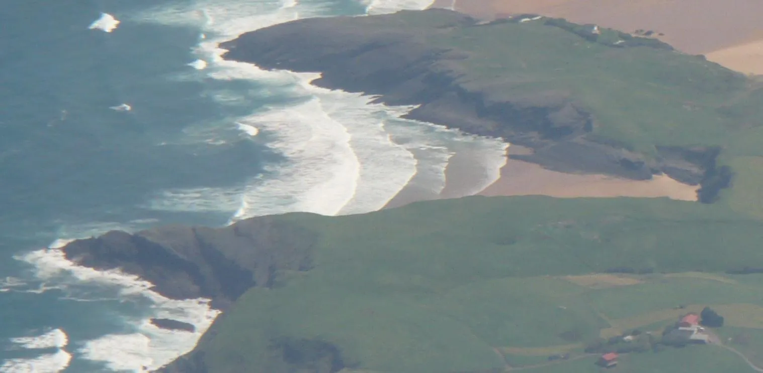 Photo showing: Antuerta beach, Bareyo (Cantabria)