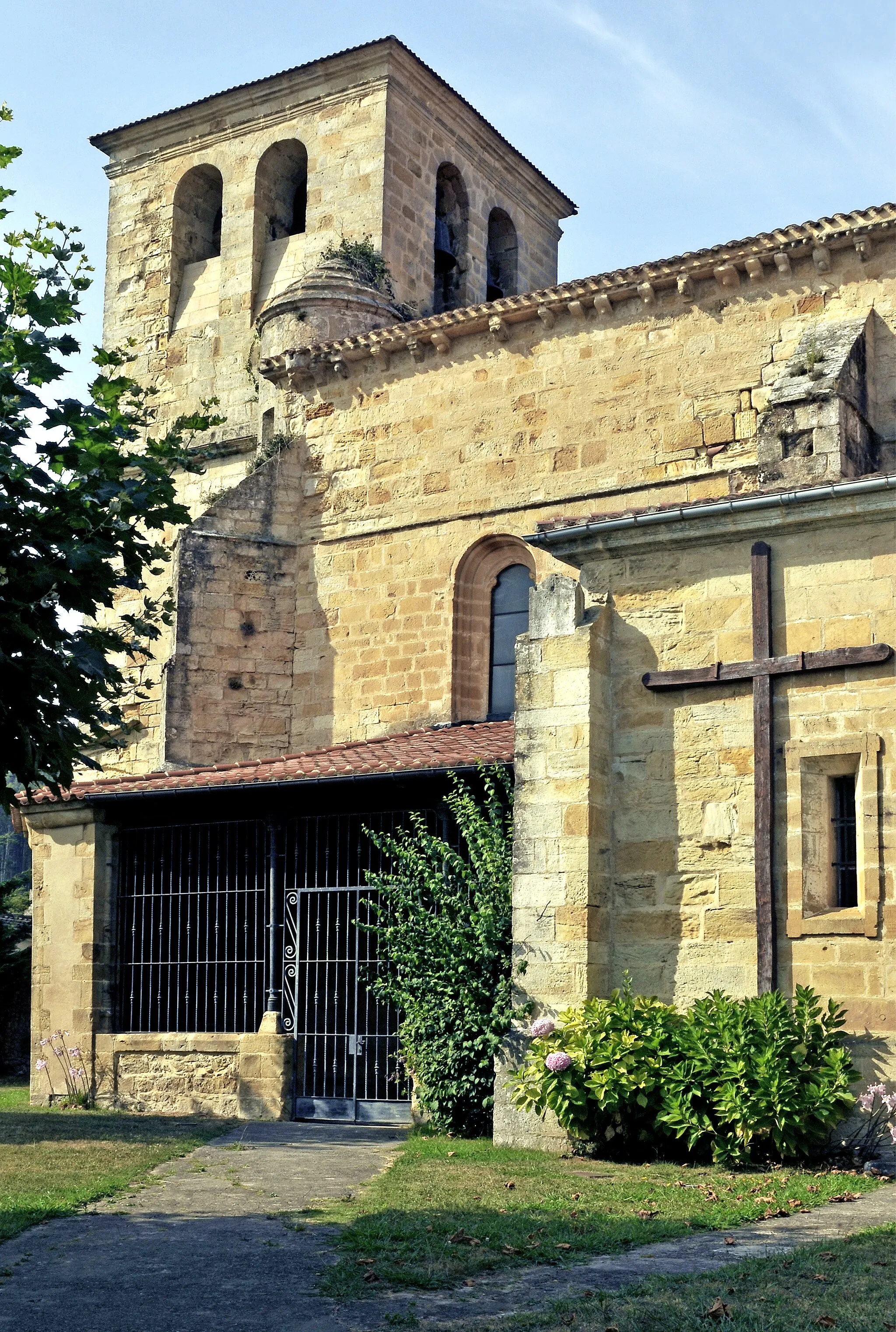 Photo showing: Parish Church of Castillo. Arnuero, Cantabria, Spain