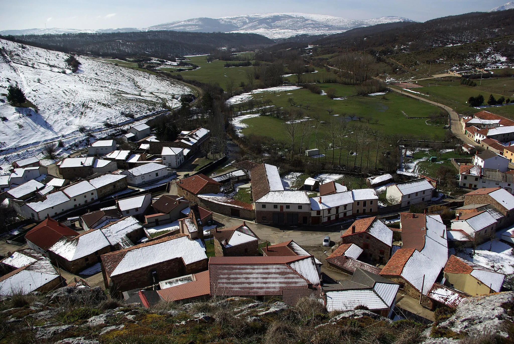 Photo showing: Mudá view from the mountain (Palencia, Spain)