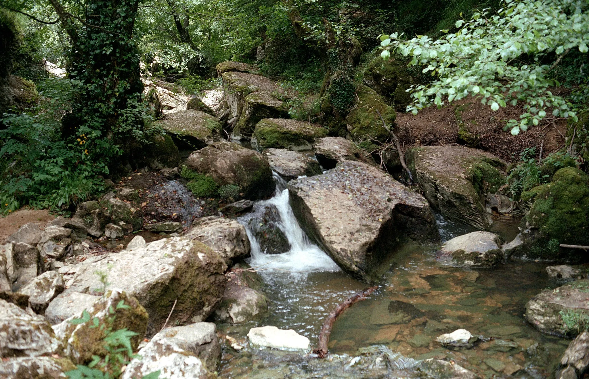 Photo showing: Ojo Guareña