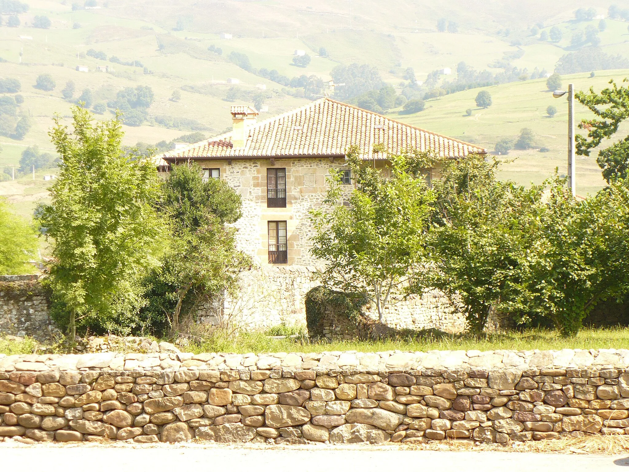 Photo showing: House in Vega de Villafufre, Cantabria