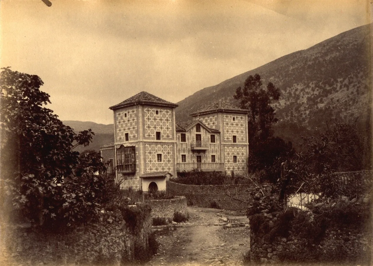 Photo showing: Imagen del palacio de los Valle en Valle (Ruesga), Cantabria de Fernando Ceballos de León. 1922