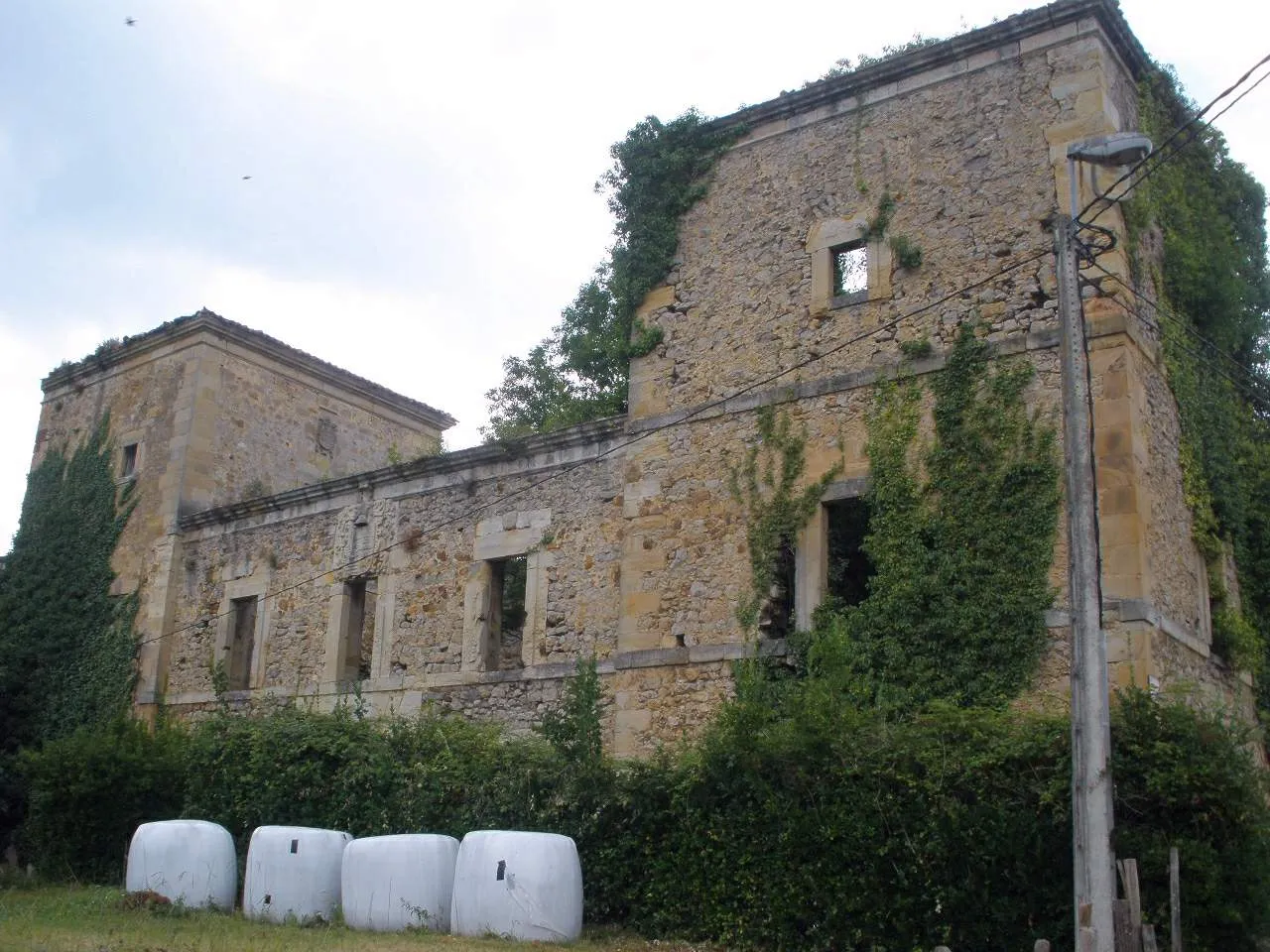 Photo showing: Colindres (Cantabria)- Palacio del Infantado o del Condestable