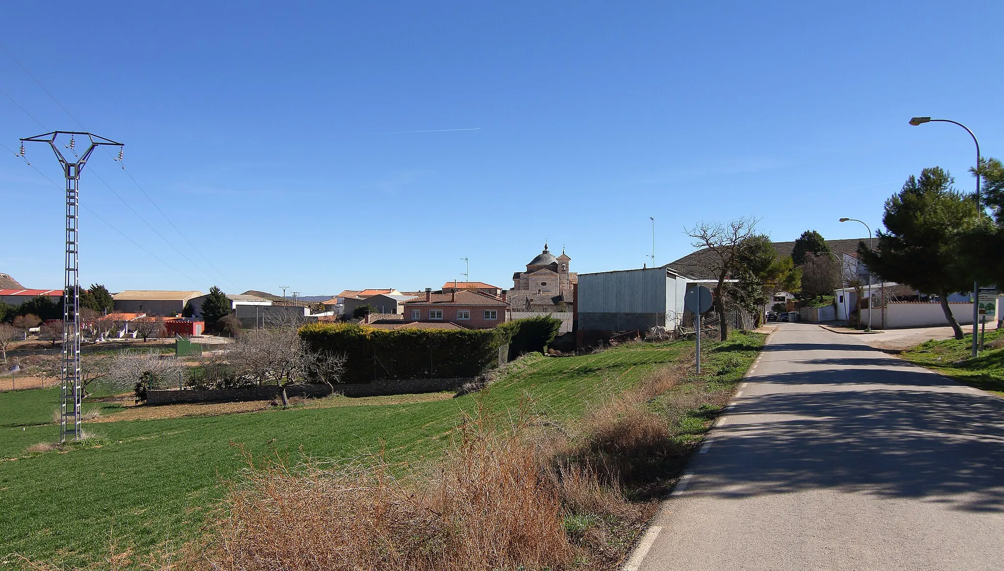 Photo showing: Ciruelas, desde la entrada por la Gu-191