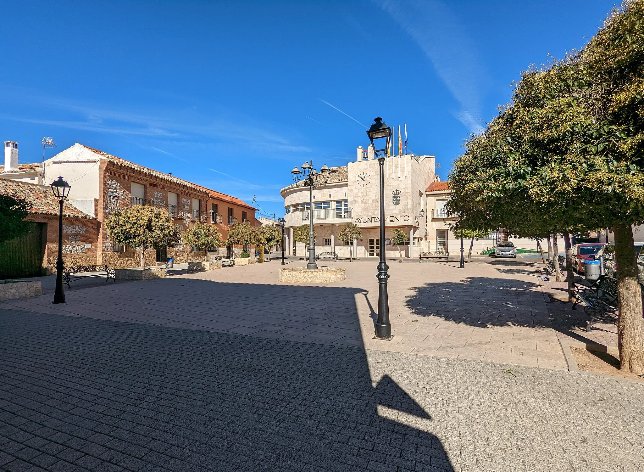 Photo showing: Plaza de España, en Ciruelos (Toledo, España).