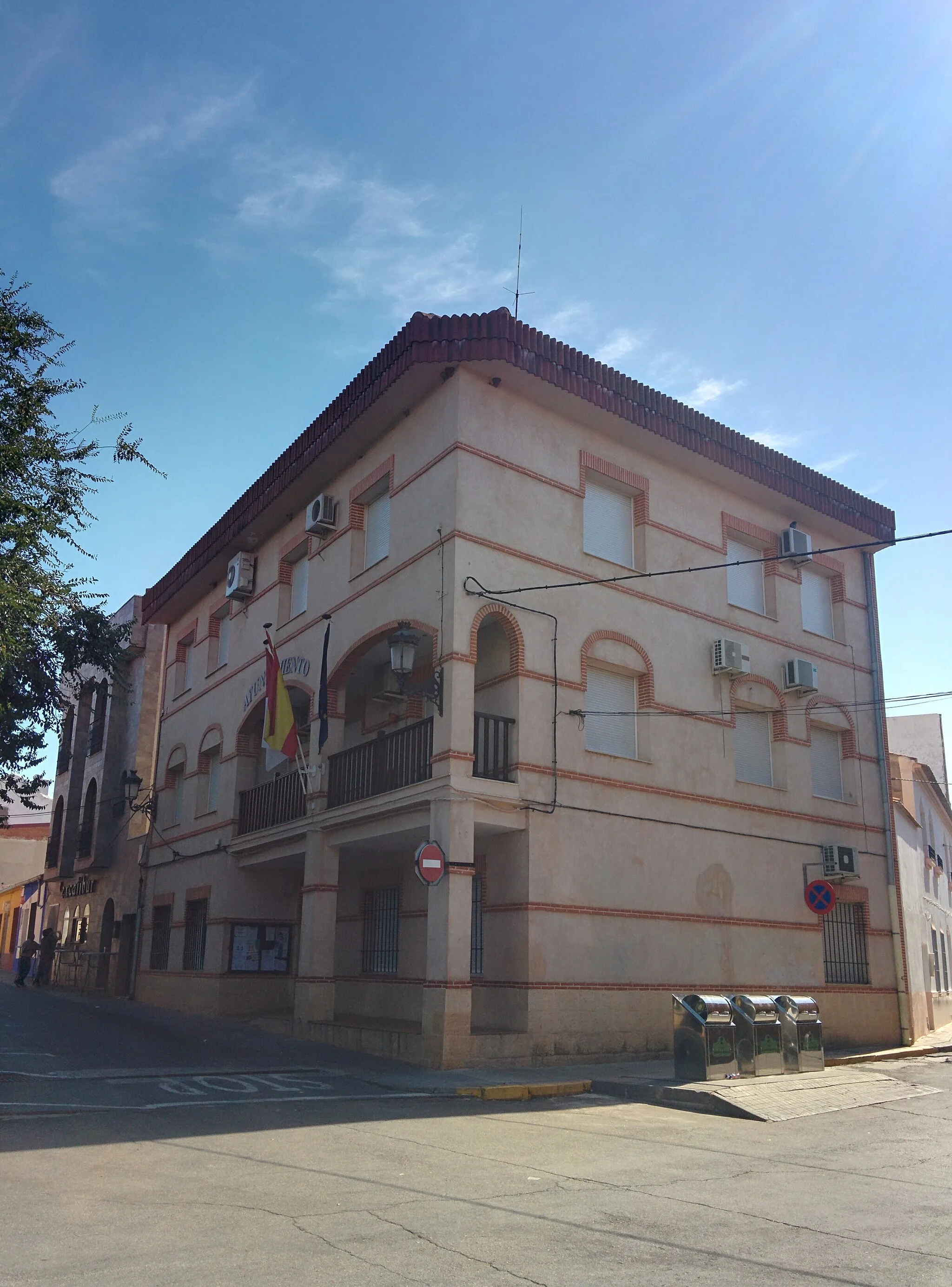 Photo showing: Casa consistorial de Fuente el Fresno (Ciudad Real, España).