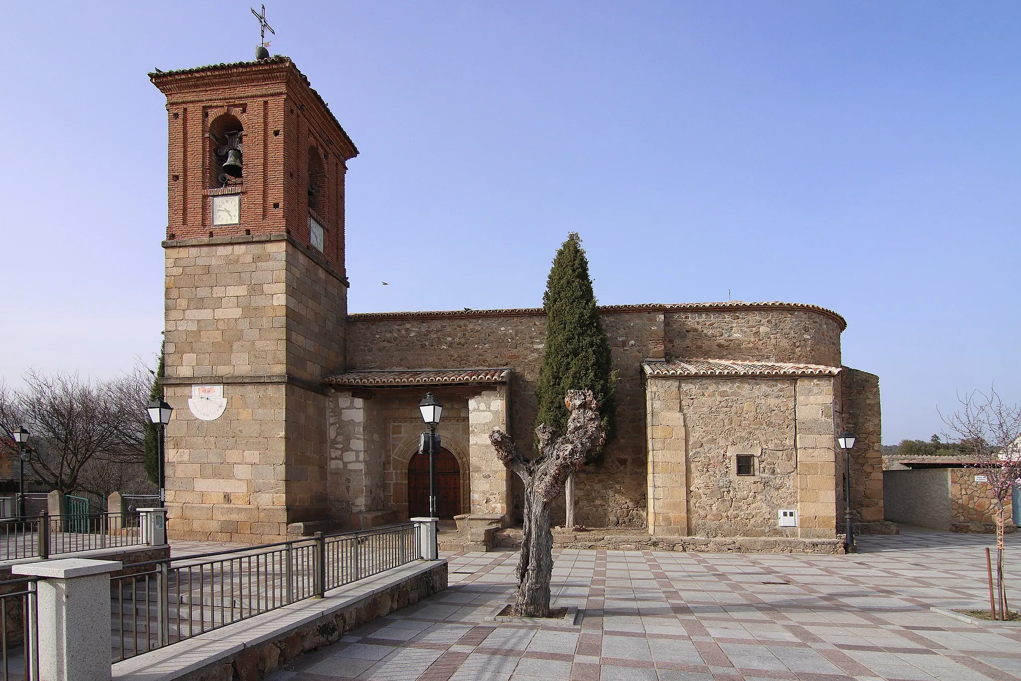 Photo showing: Iglesia de Santa María Magdalena, Garciotum, fachada principal, sur