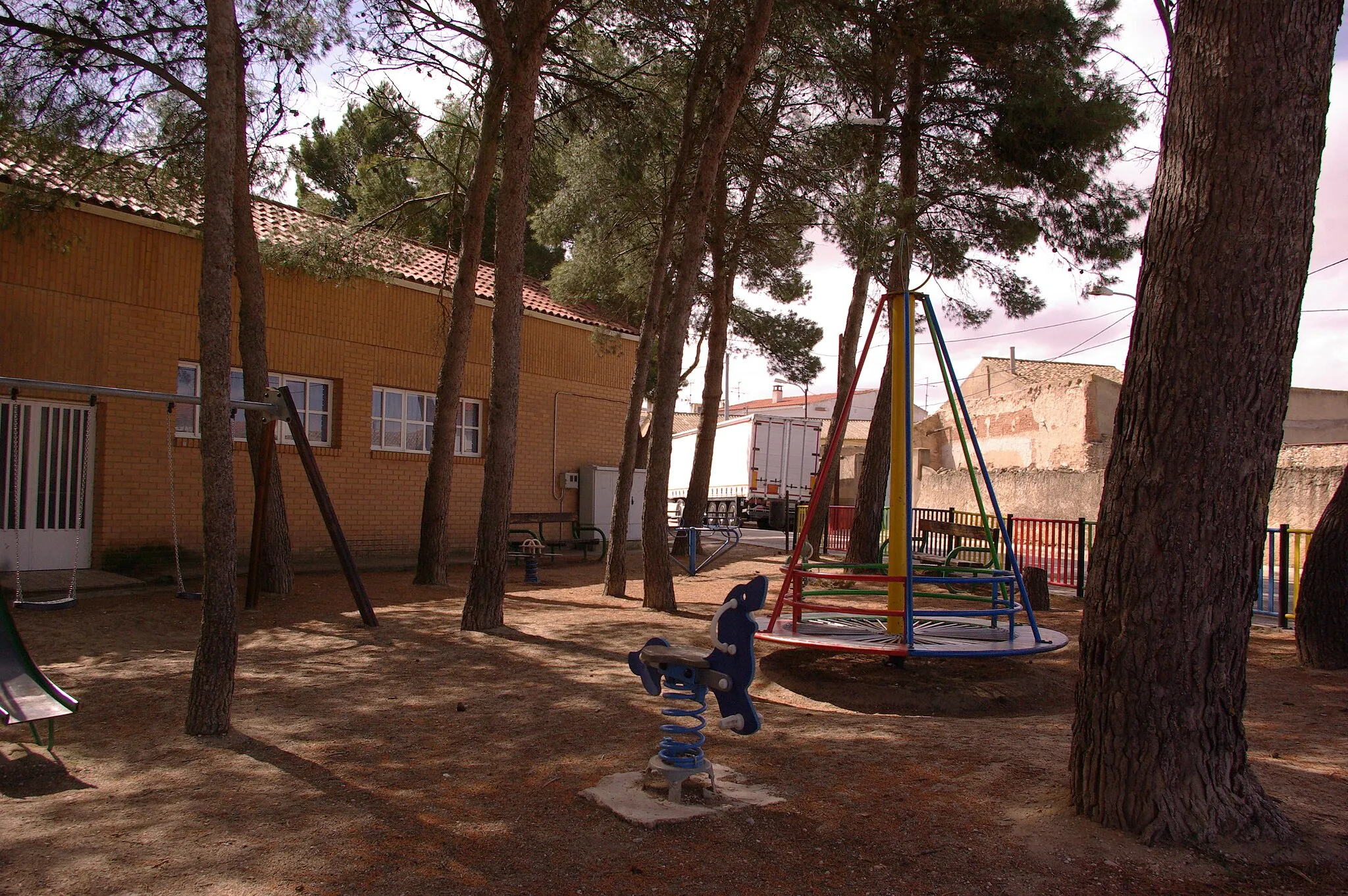 Photo showing: parque de golosalvo
