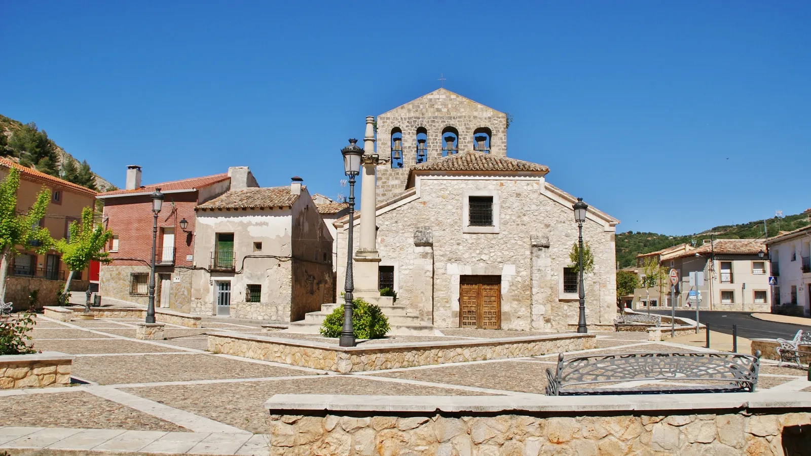 Photo showing: Iglesia de San Pedro, principios del siglo XIII, Hontoba, Guadalajara