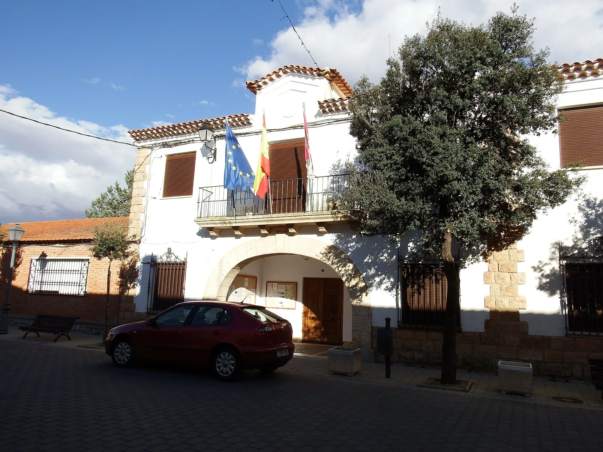 Photo showing: Montalvos