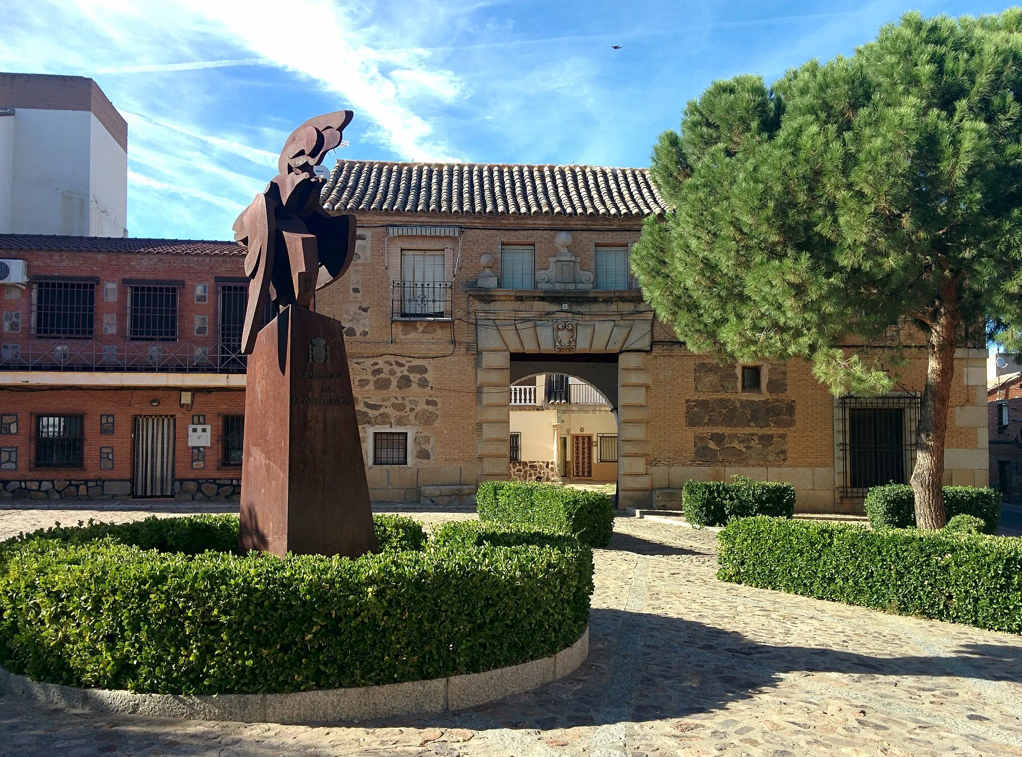 Photo showing: Plaza en Nambroca (Toledo, España).