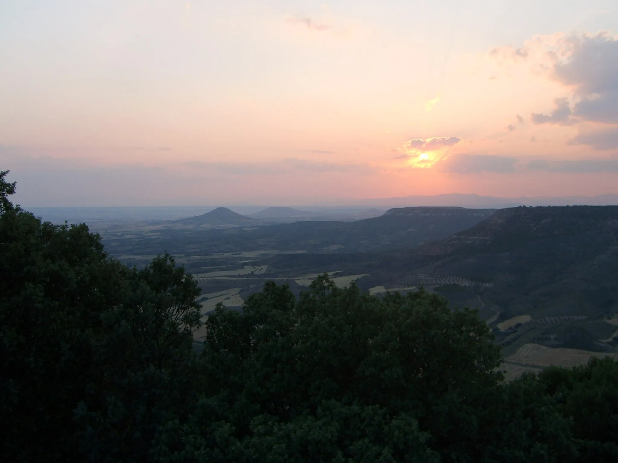 Photo showing: Castilla-La Mancha cerca de Trijueque

Fechada el 8 de juli de 2006, 21:18:14 de user:Martin253