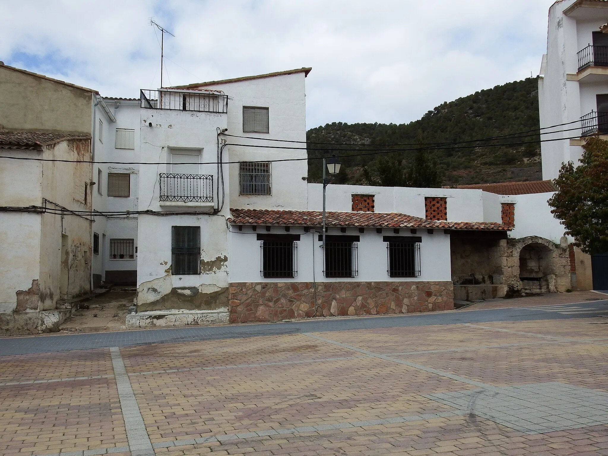 Photo showing: Vista general del lavaderode Villar del Humo