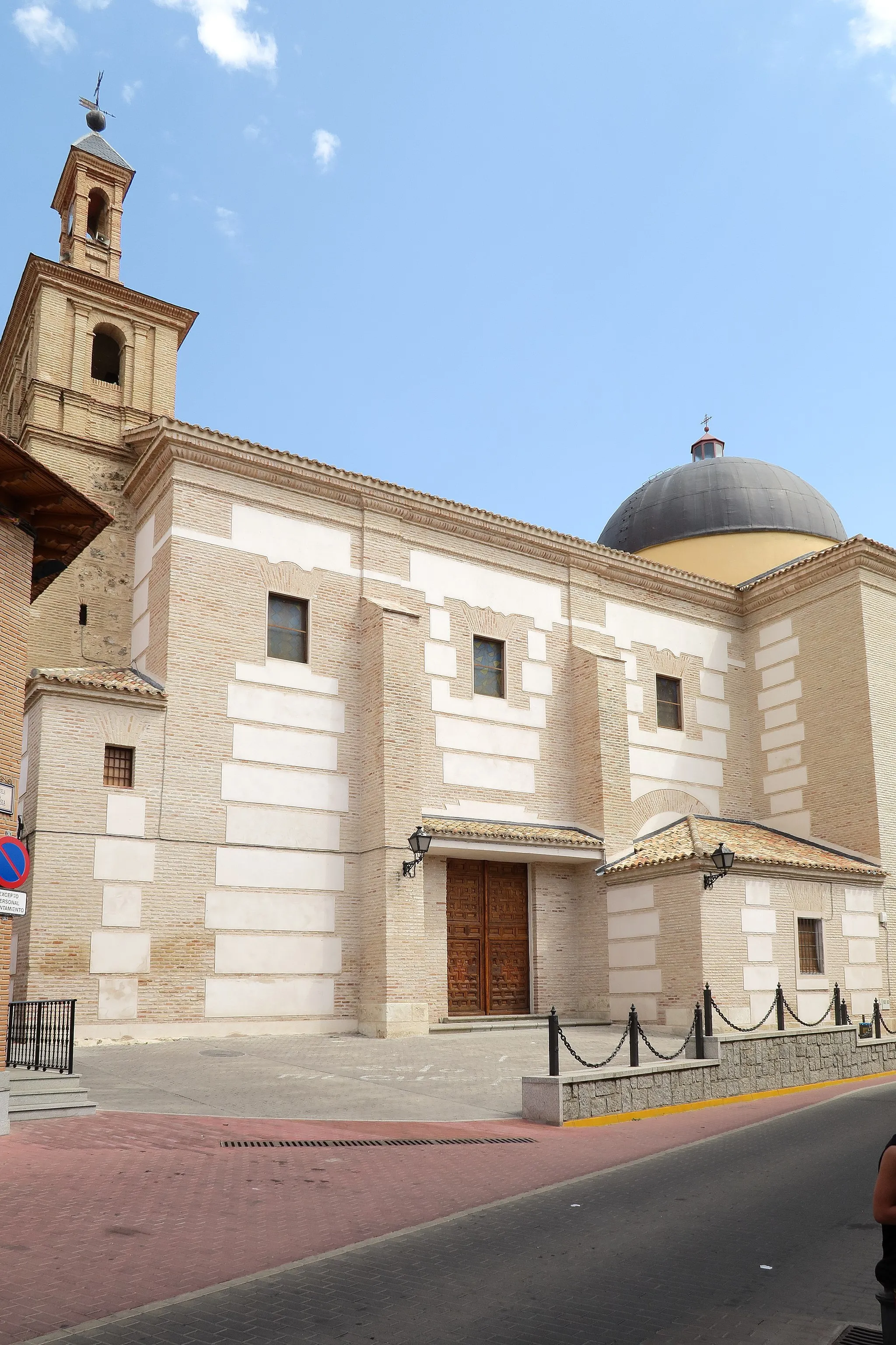 Photo showing: Yuncler, Iglesia de Santa María Magdalena