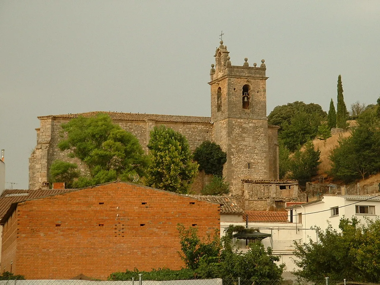 Photo showing: Iglesia de Yélamos de Arriba vista desde la vega
