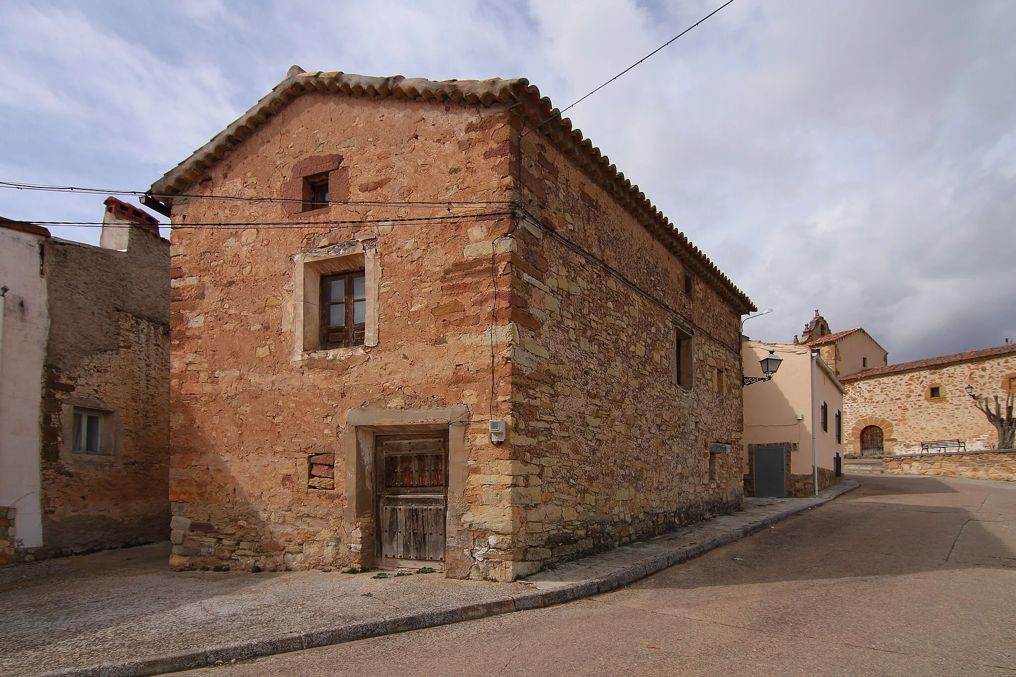 Photo showing: Canales de Molina, edificio