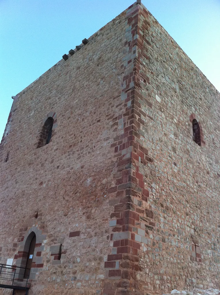 Photo showing: Exterior  de la fortalesa medieval ubicada a Terrinches (Campo de Montiel, provincia de Ciudad Real, Castilla - La Mancha).
