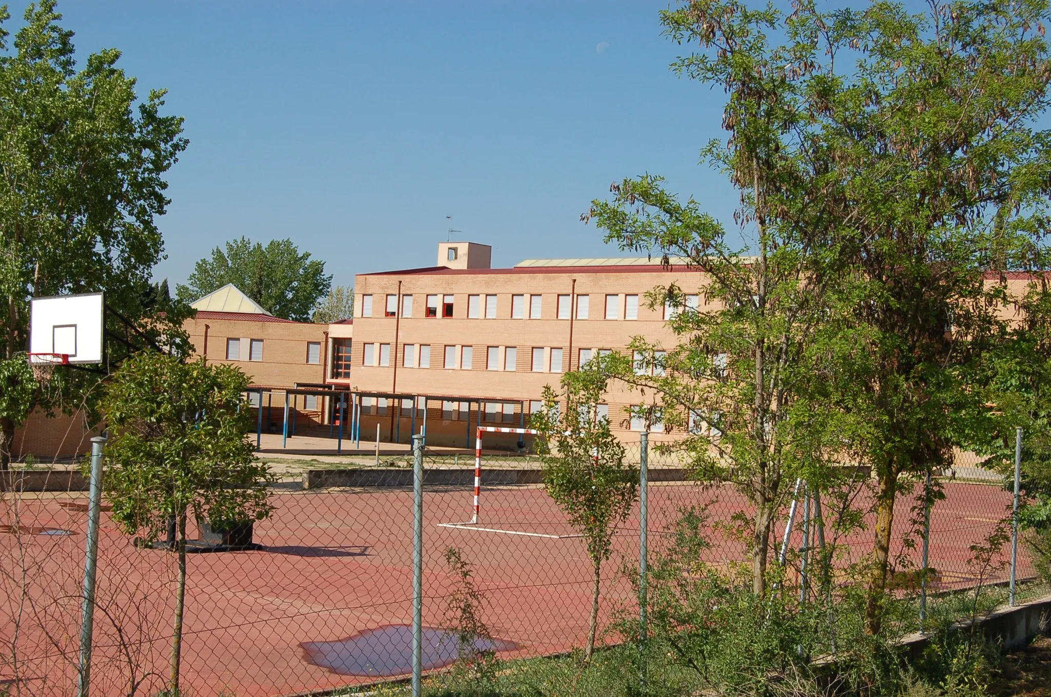Photo showing: Instituto Horcajo de Santiago