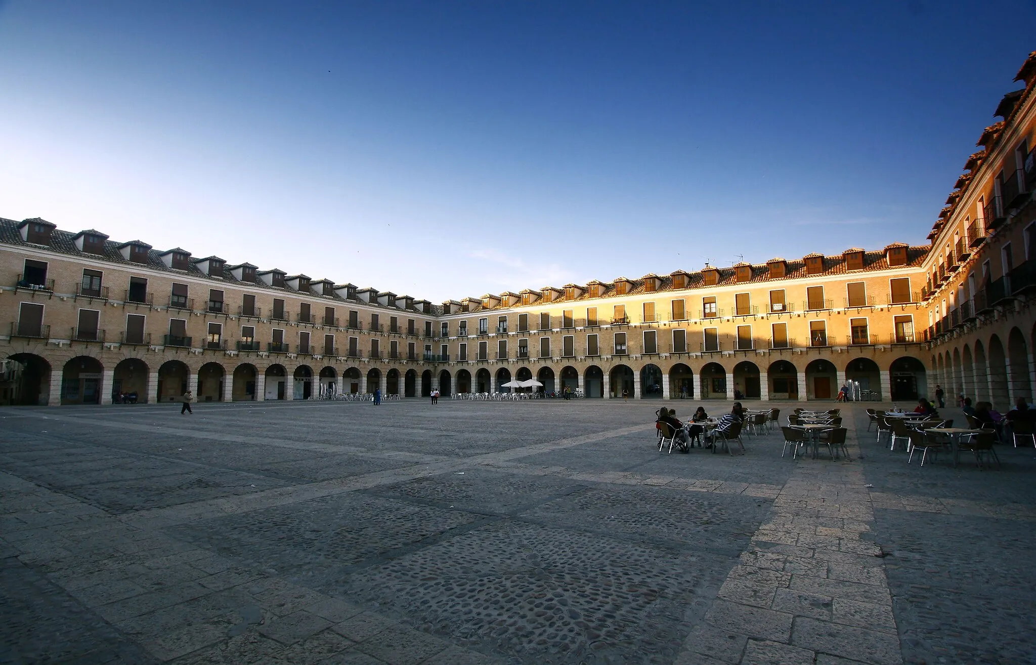 Photo showing: Plaza Mayor de Ocaña, Toledo, Castilla-La Mancha, España.