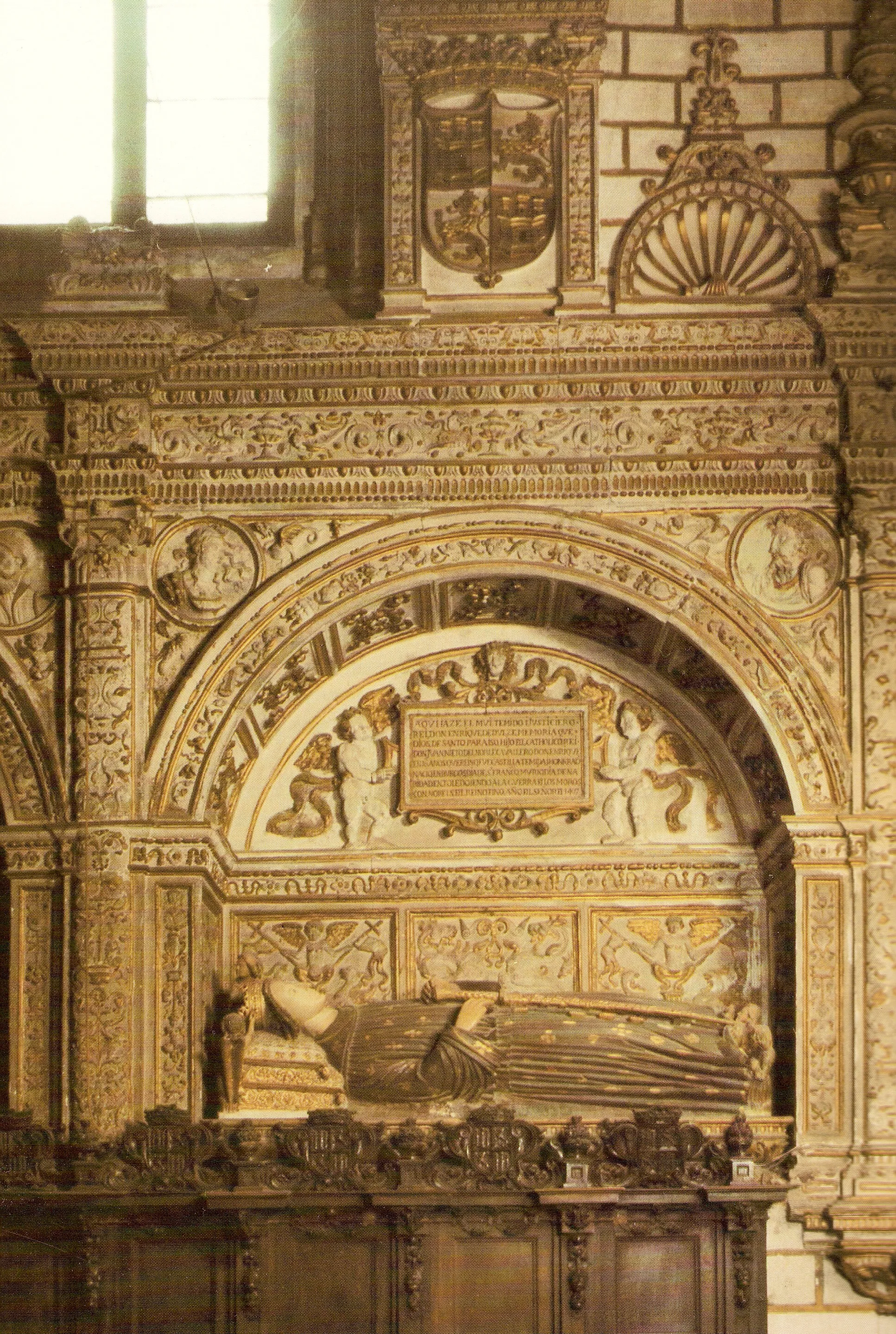 Photo showing: Sepulcro del rey Enrique III de Castilla (1379-1406). Se encuentra en la capilla de los Reyes Nuevos de la catedral de Toledo.