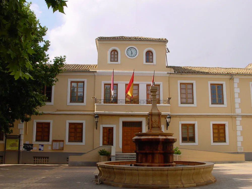 Photo showing: Ayuntamiento de Quintanar del Rey, en Cuenca (España)