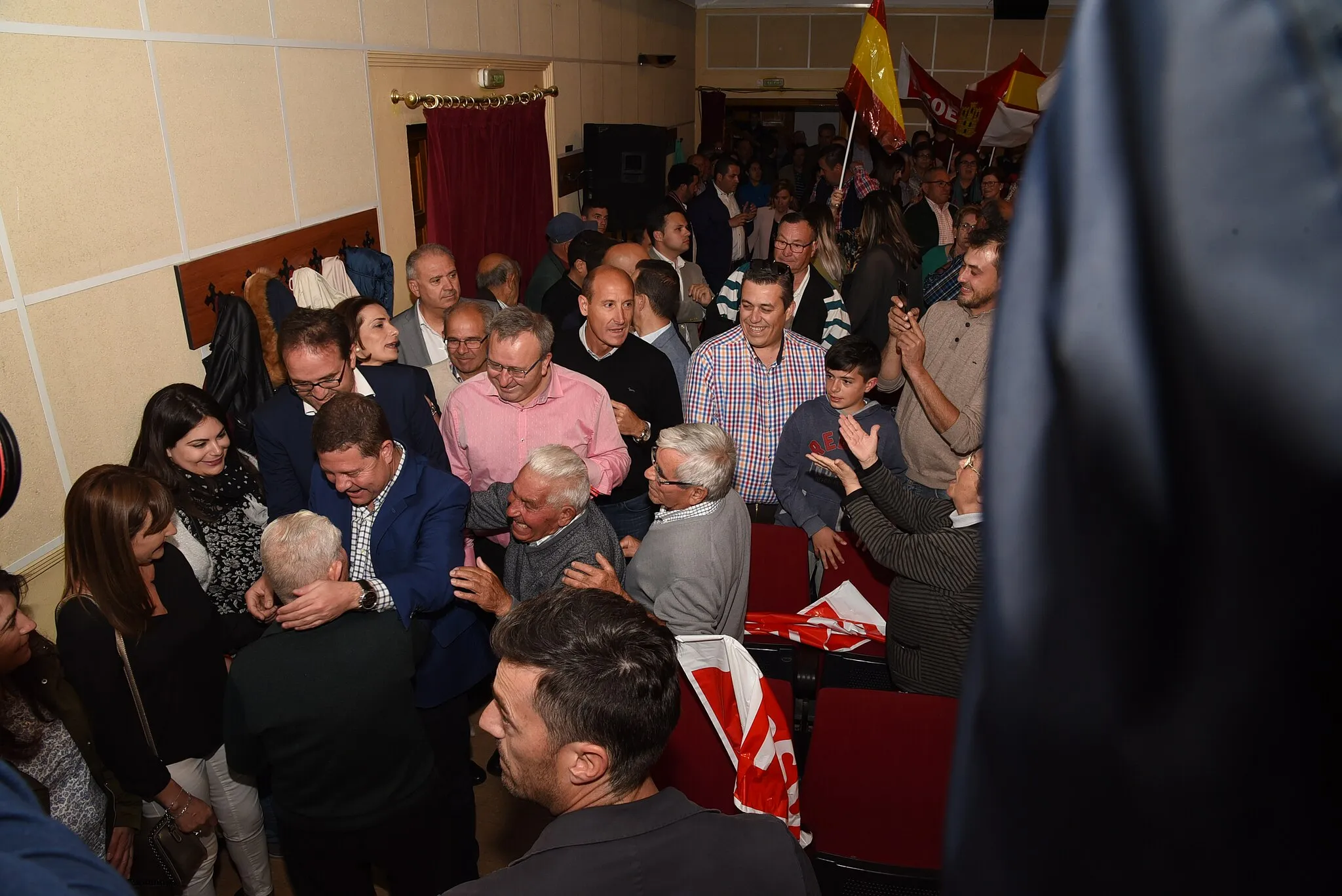 Photo showing: Quintanar del Rey (Cuenca), 17 de mayo de 2019. Acto público central del día del presidente de Castilla-La Mancha y candidato socialista a la reelección, Emiliano García-Page, acompañado del secretario del PSOE en Cuenca, Luis Carlos Sahuquillo, la número 2 a las Cortes regionales por esta provincia, Joaquina Saiz y el candidato de la localidad, Martín Cebrián. (FOTOS: José Ramón Márquez//PSCMPSOE)