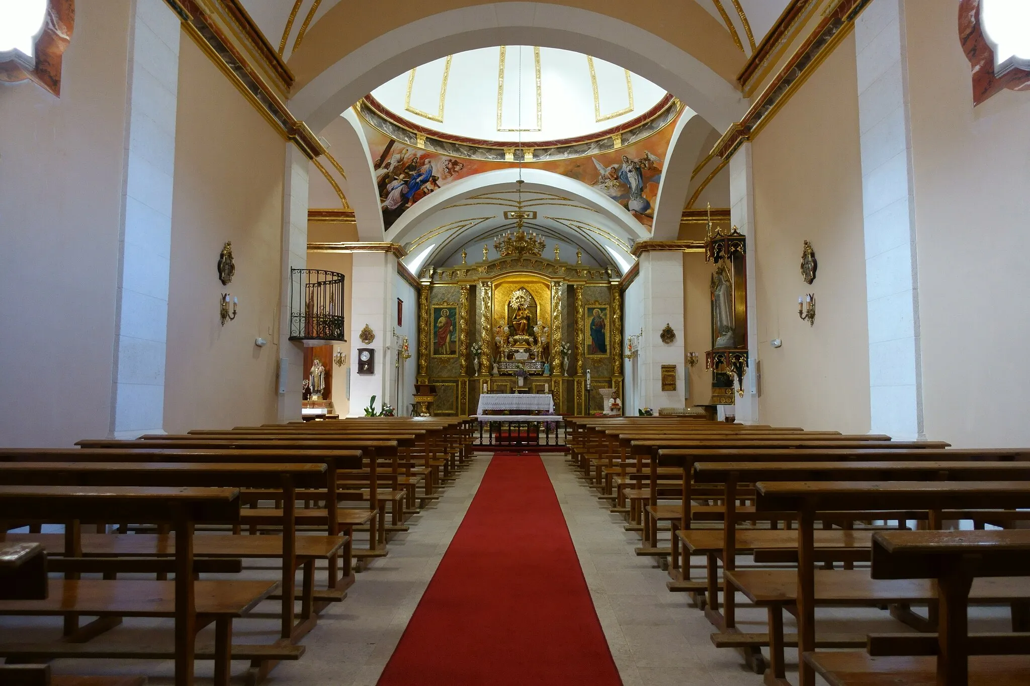 Photo showing: Interior de la ermita de la Virgen del Amparo, Santa María del Campo Rus (Cuenca, España).
