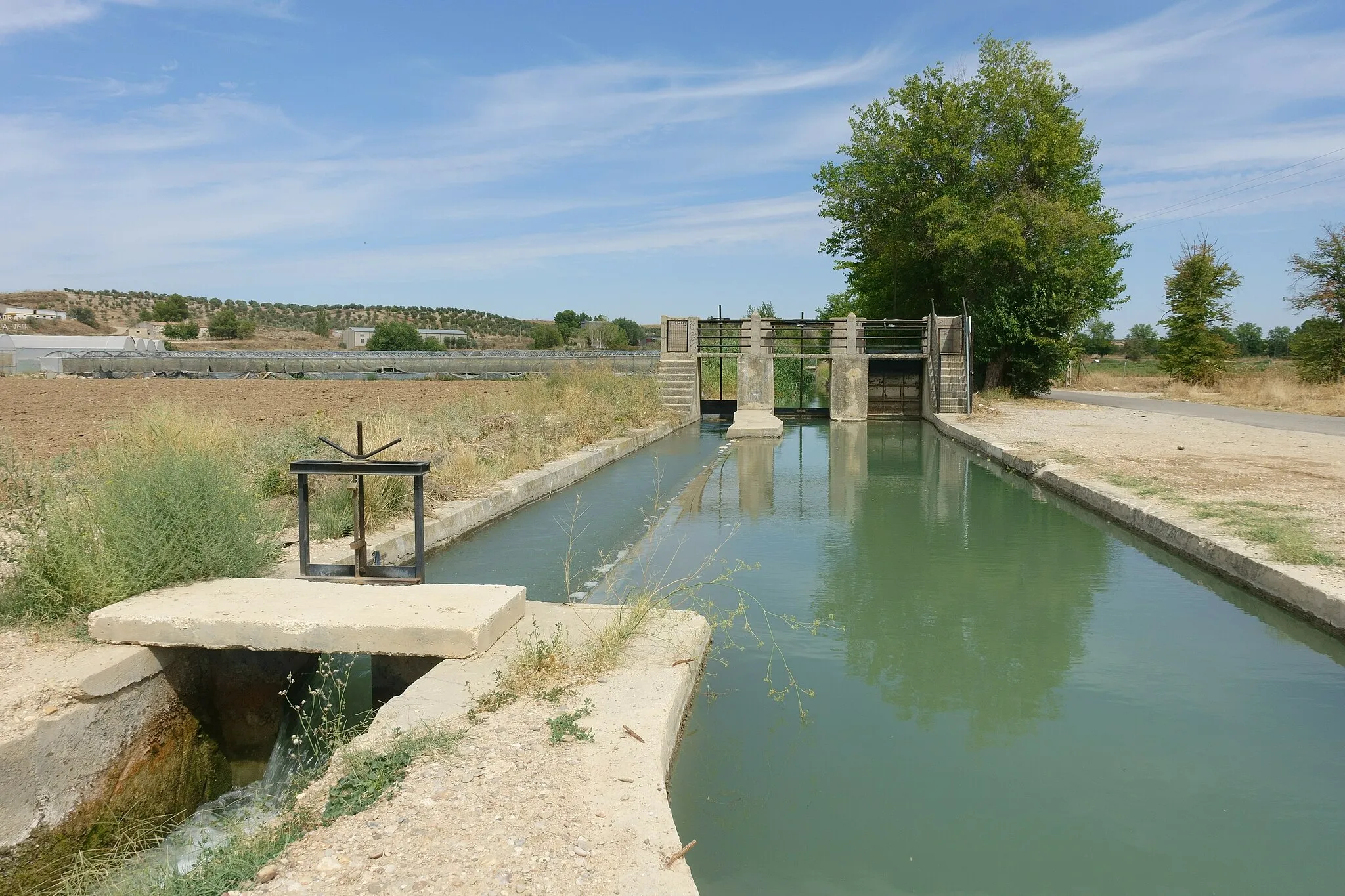 Photo showing: Cacera del canal de la Azuda, junto al Real Cortijo de San Isidro, Aranjuez (Madrid, España).