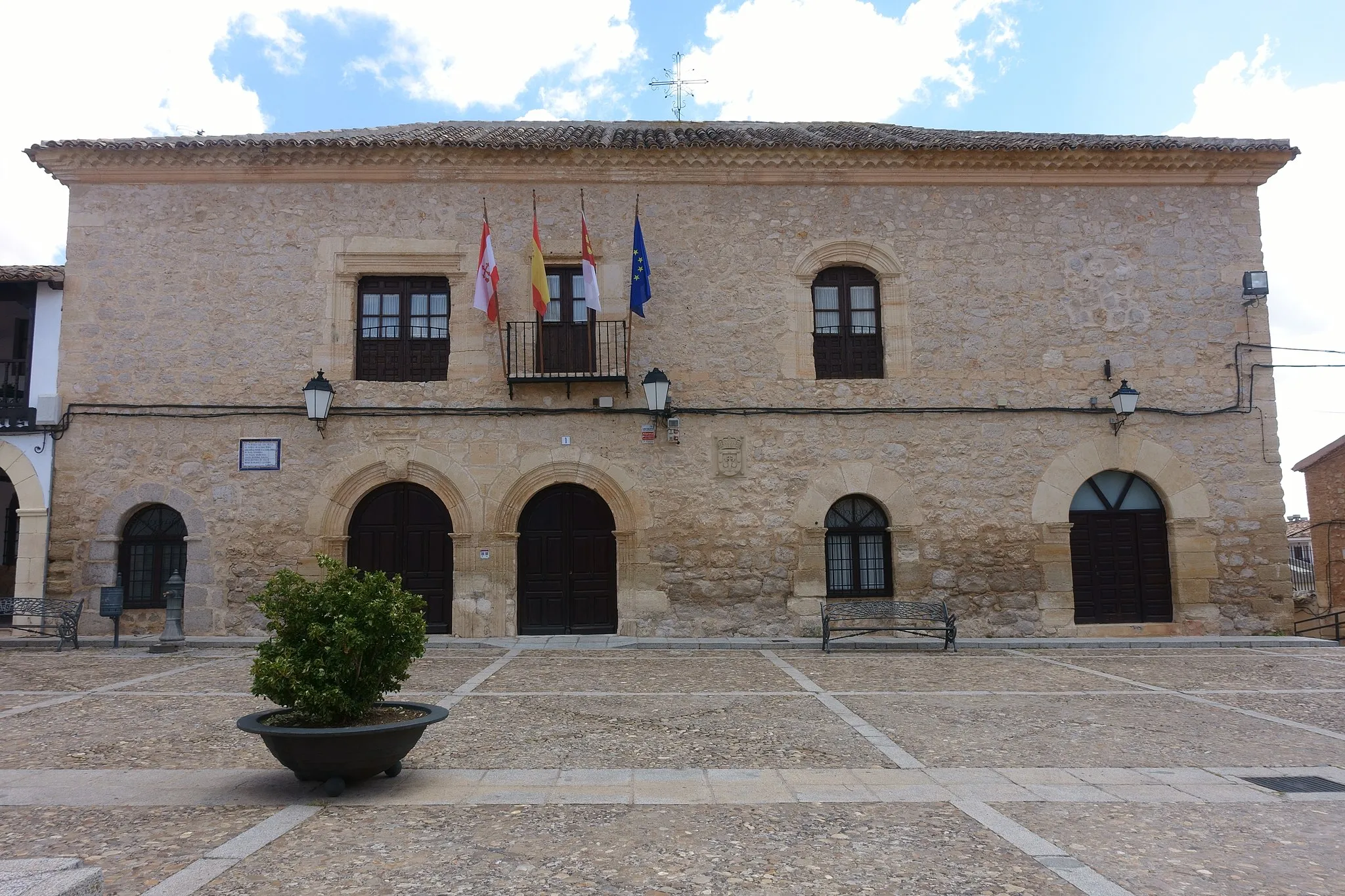 Photo showing: Casa consistorial de Villamayor de Santiago (Cuenca, España).