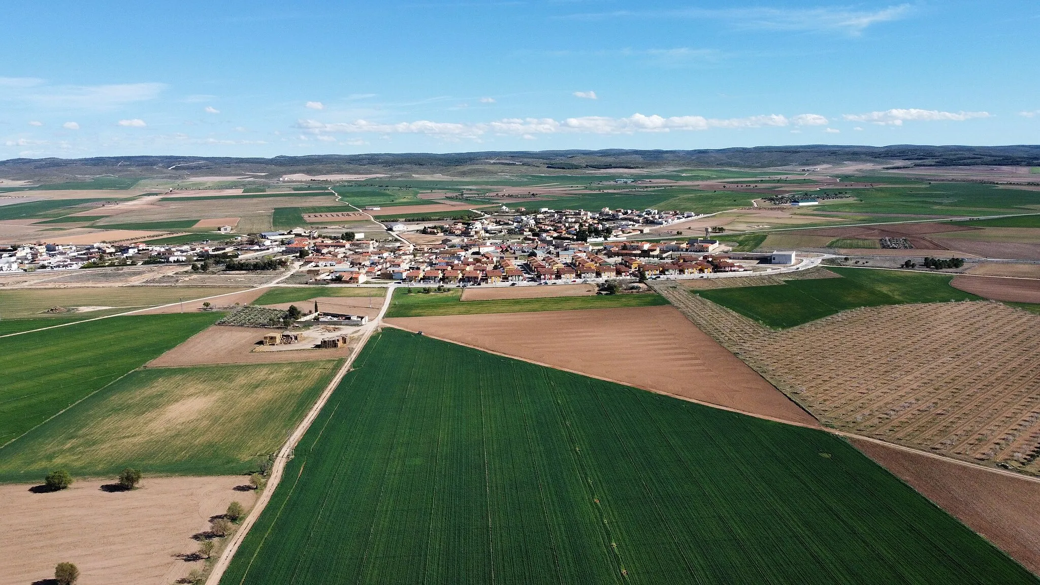 Photo showing: La Felipa, desde el norte. Al fondo la sierra de Chinchilla (Foto: Ginés Herráez)