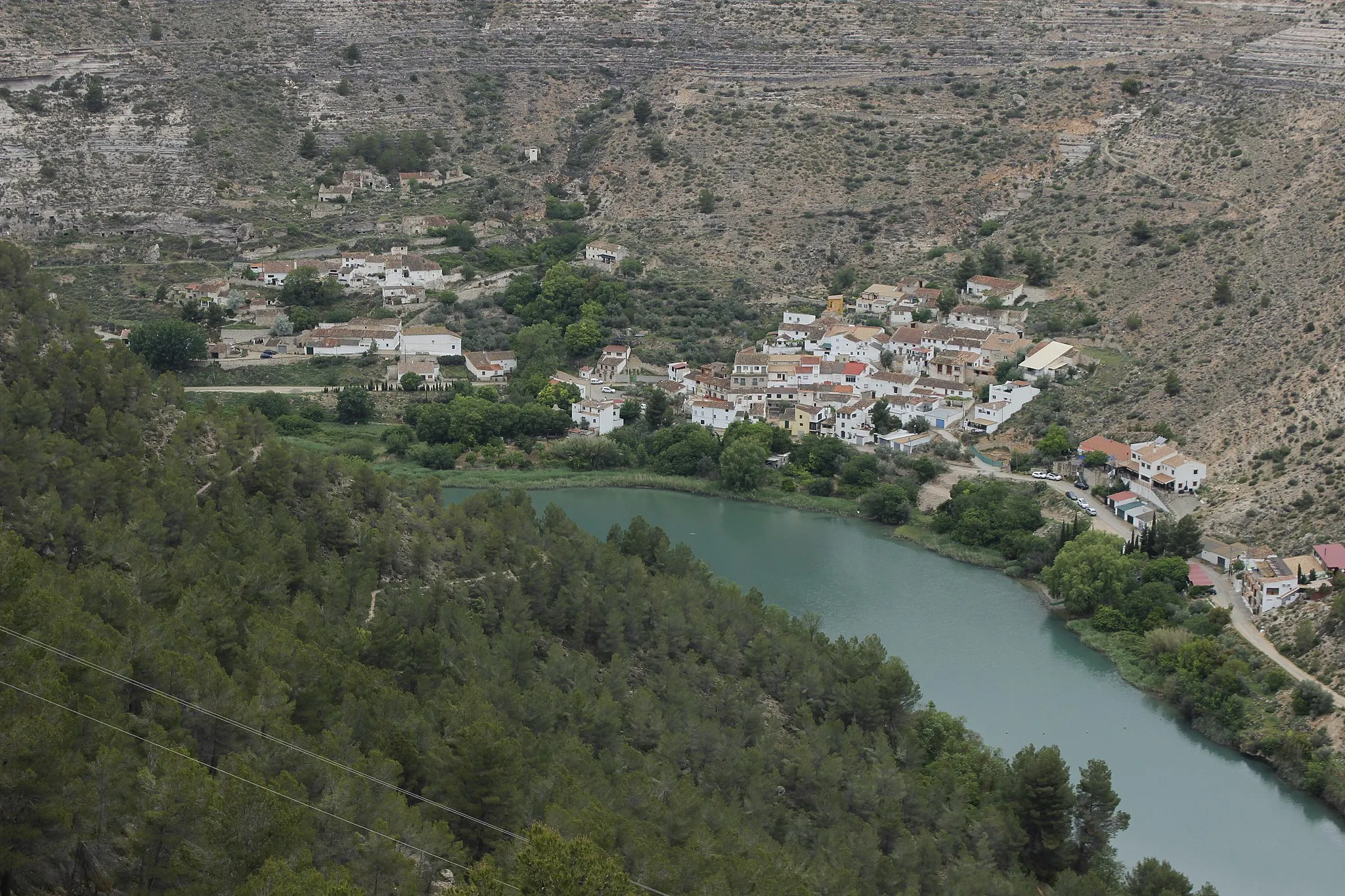 Photo showing: Tolosa vista desde La Gila. Ambas aldeas se encuentran en el municipio de Alcalá del Júcar.