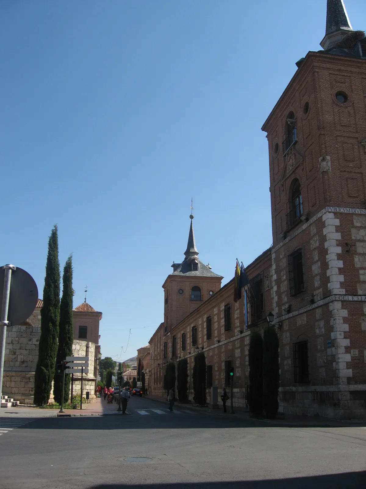 Photo showing: Facultad de filología.
Universidad de Alcalá
Alcalá de Henares.
Comunidad de Madrid.

España