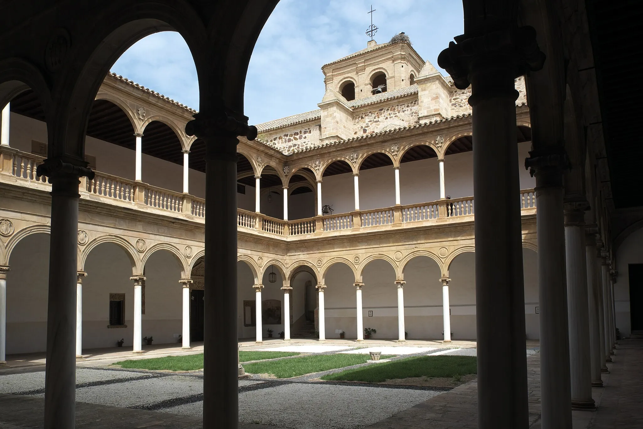 Photo showing: Ehemaliges Frauenkloster des Calatrava-Ordens, Convento de la Asunción (Mariä Himmelfahrt), in Almagro in der Provinz Ciudad Real (Kastilien-La Mancha/Spanien), Renaissance-Kreuzgang