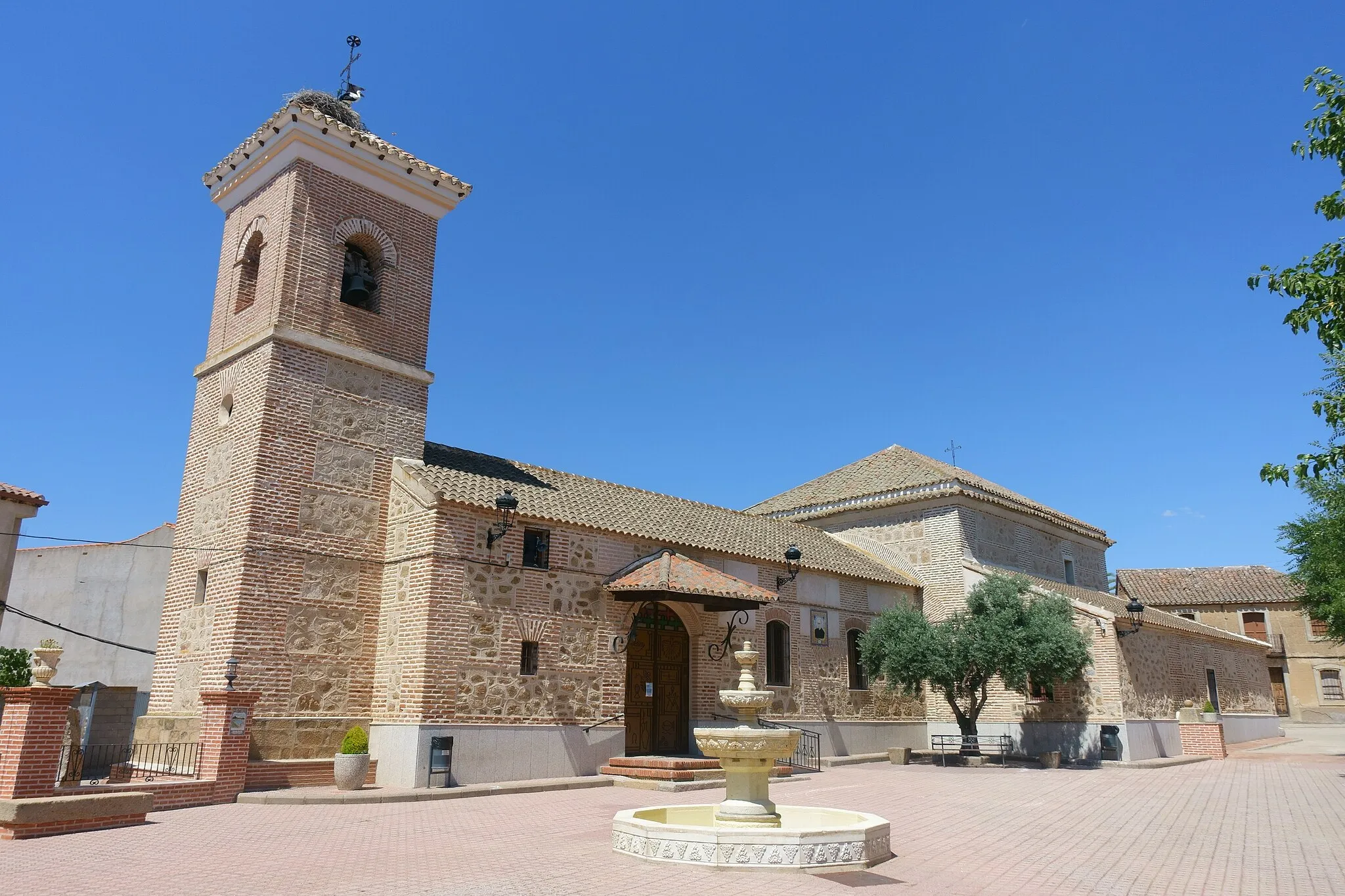 Photo showing: Iglesia de Santa Ana, Santa Ana de Pusa (Toledo, España).