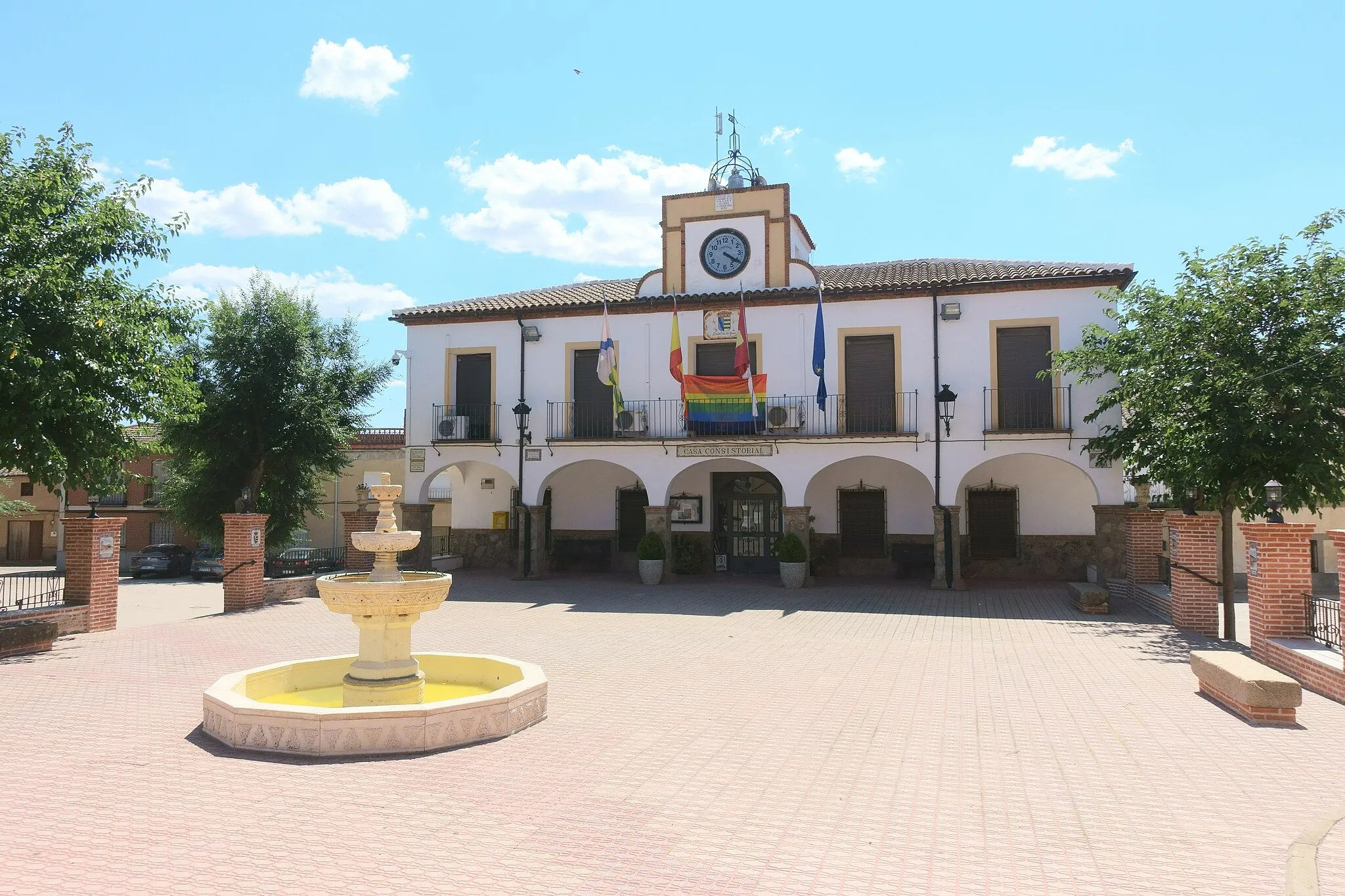 Photo showing: Casa consistorial de Santa Ana de Pusa (Toledo, España).