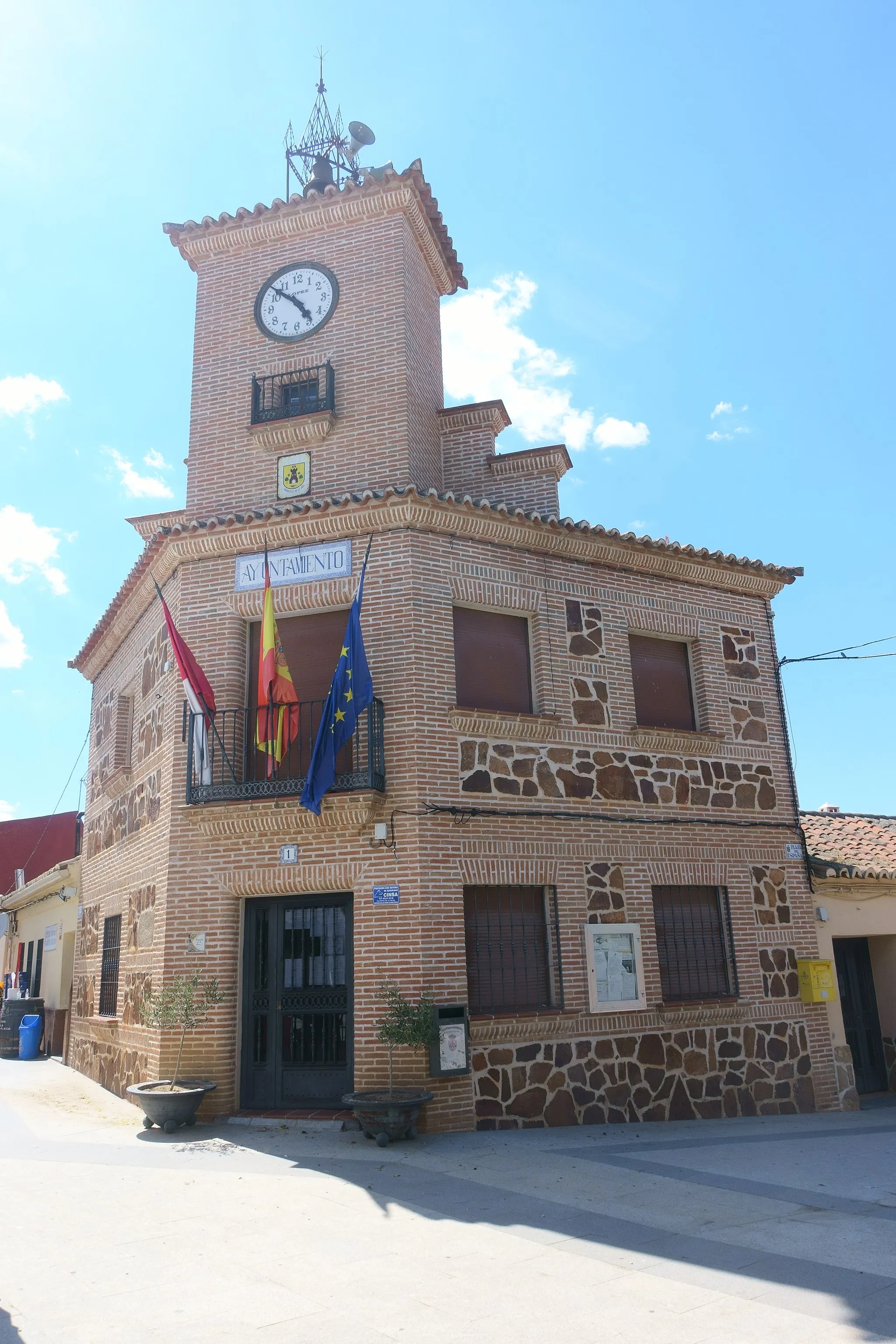 Photo showing: Casa consistorial de Torrecilla de la Jara (Toledo, España).