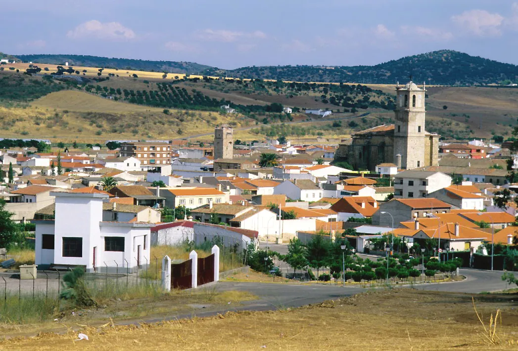 Photo showing: The village and its surroundings. Alcaudete de la Jara, Toledo, Castile-La Mancha, Spain