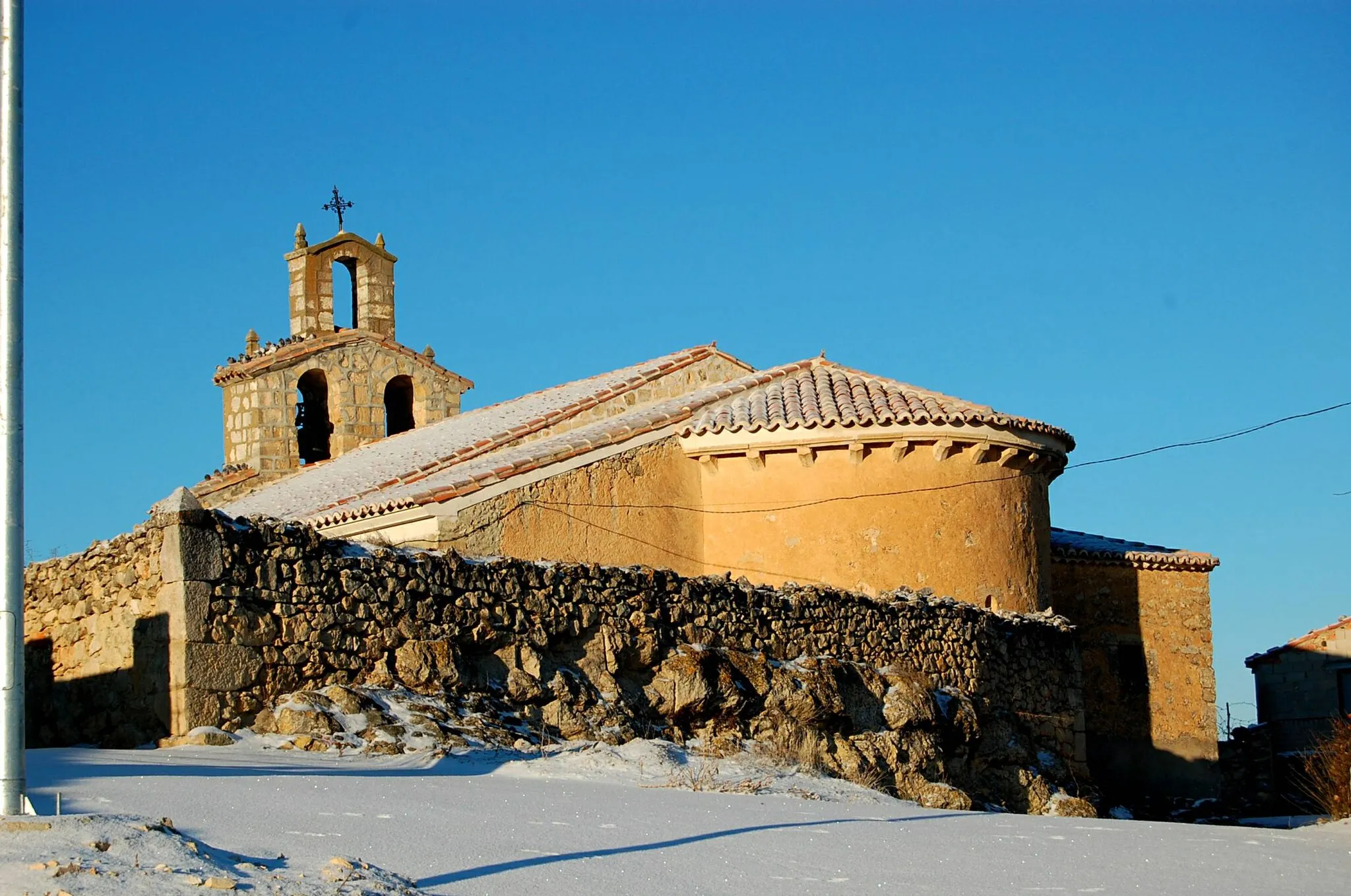 Photo showing: Vista de la Iglesia de Torrecuadrada, abside.