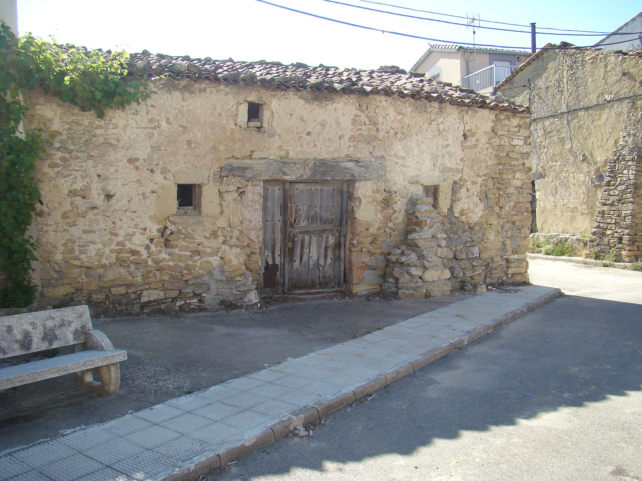 Photo showing: Traditional country house known as Aunt Luisa's house in Huertahernando Guadalajara, Spain.