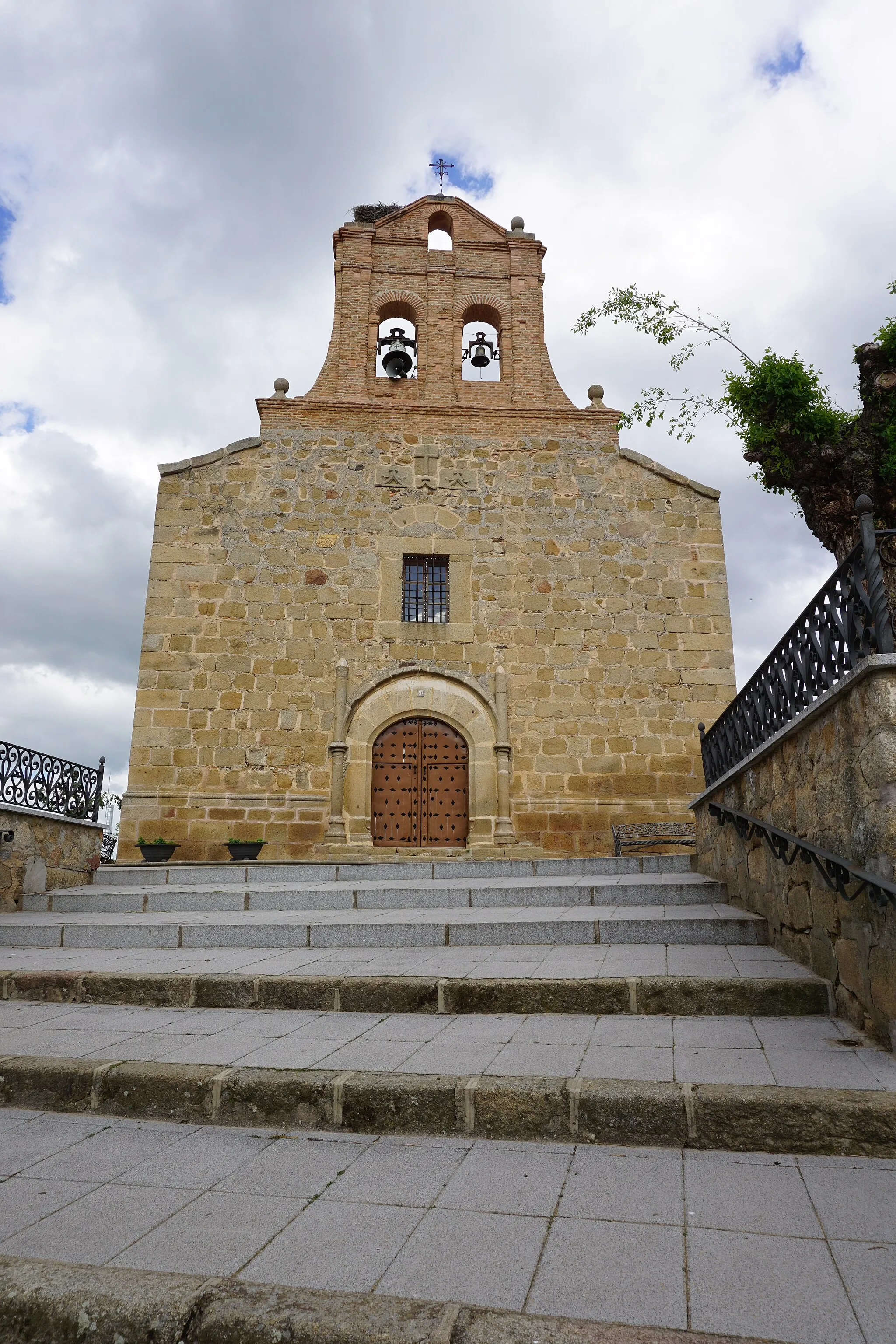 Photo showing: La Iglesia Parroquial de Santiago Apóstol en Aldeanueva de Barbarroya.