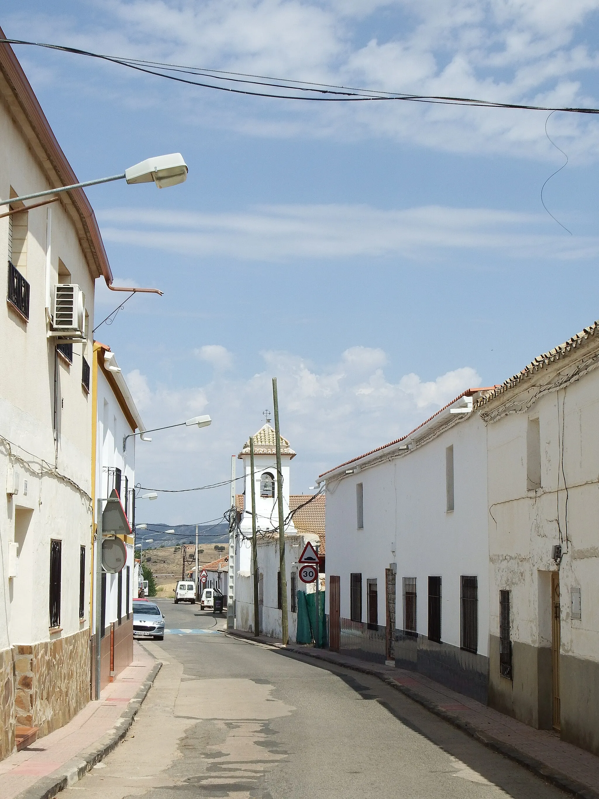 Photo showing: Los Pozuelos de Calatrava, calle del pueblo.
